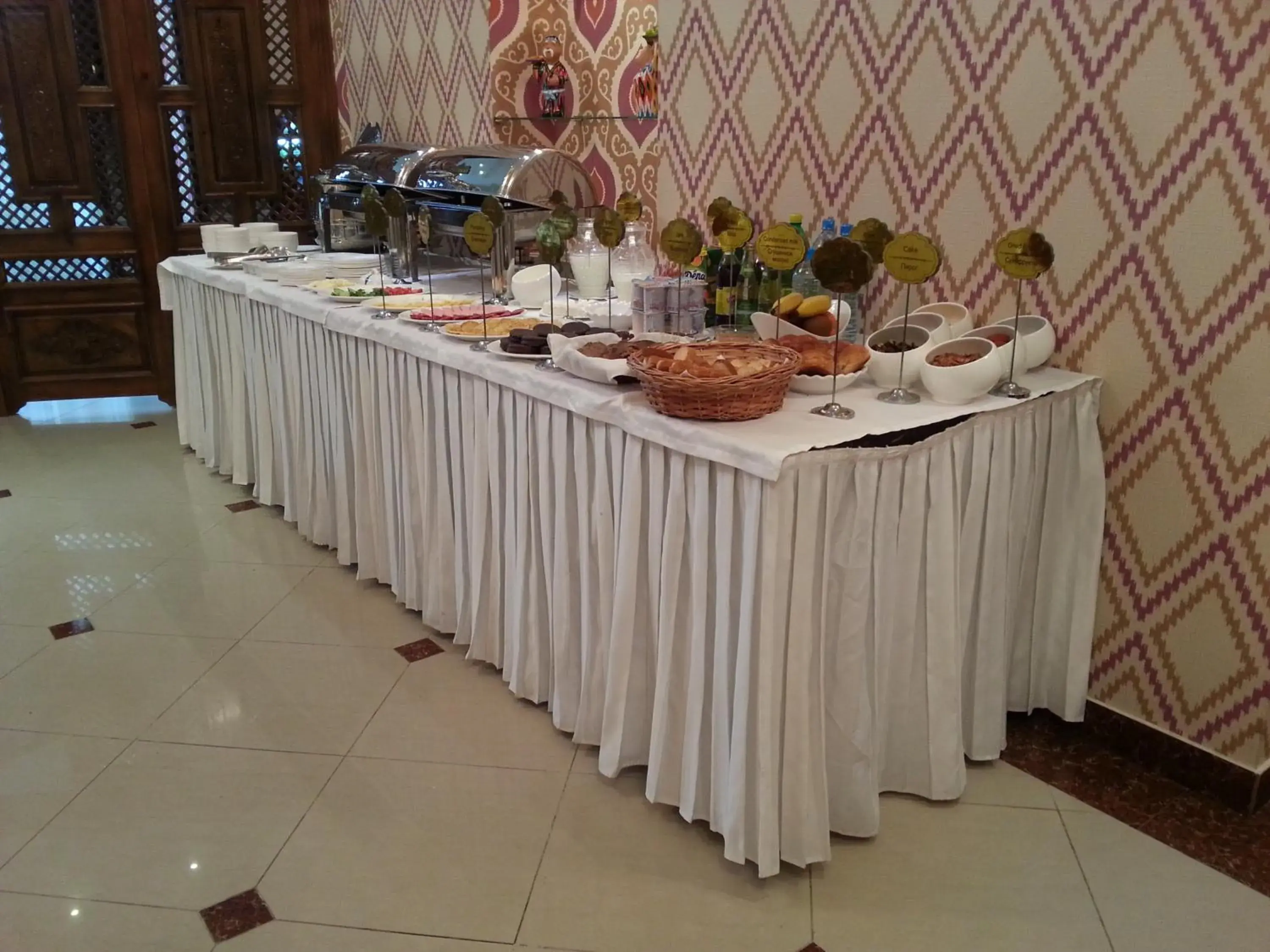 Restaurant/places to eat in Mixt Royal Palace Restaurant/places to eat in Mixt Royal Palace