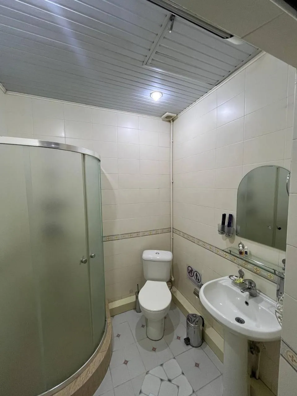 Shower in Mixt Royal Palace