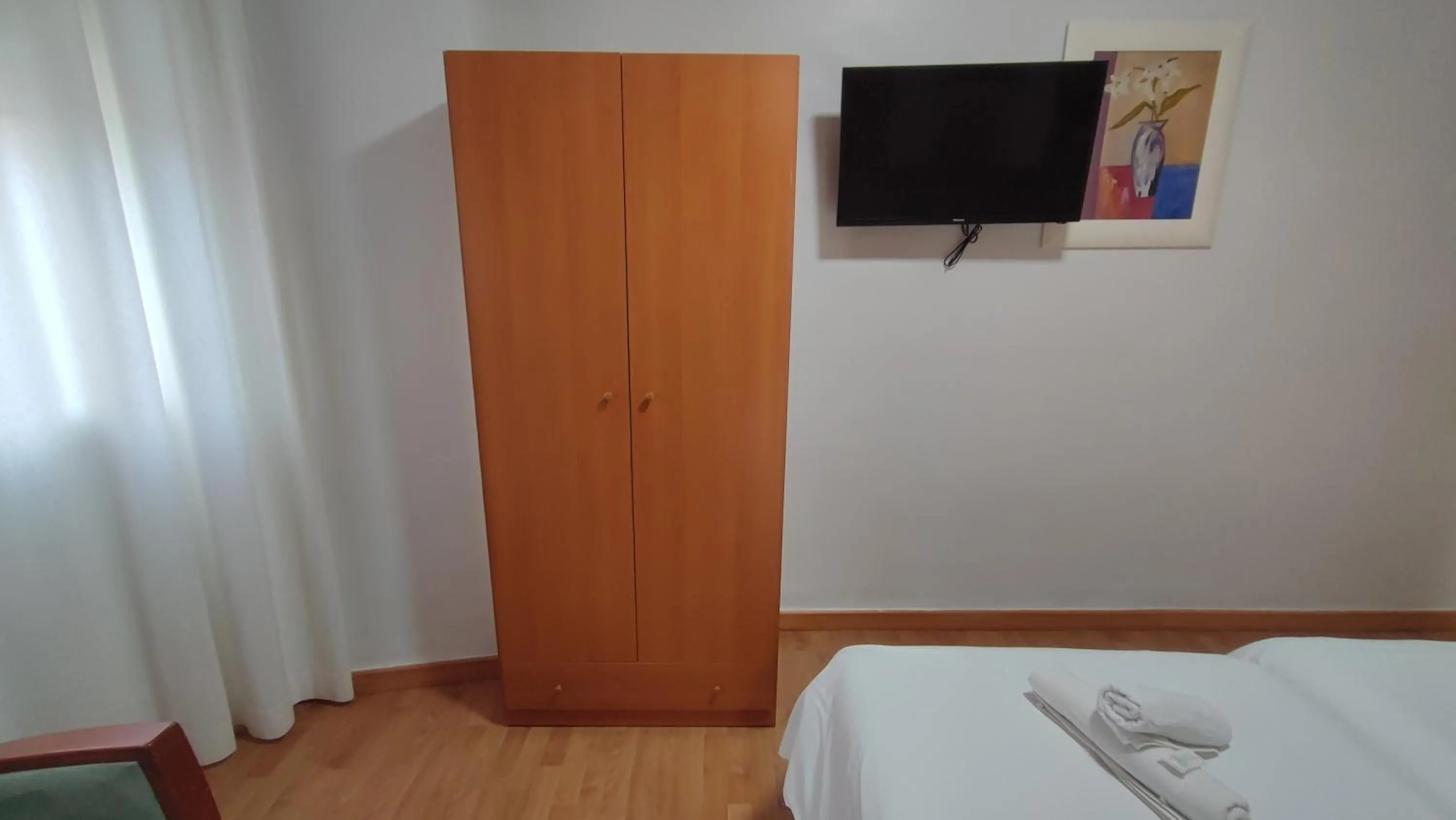 TV and multimedia, Bed in Hotel Aro'S