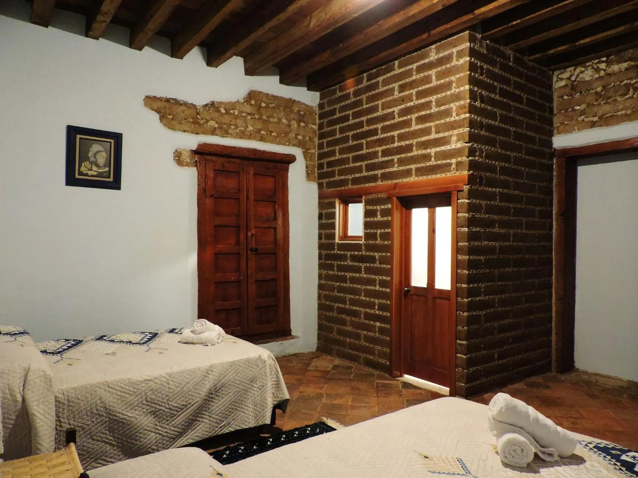 Photo of the whole room, Bed in Antigua Hacienda Metepec