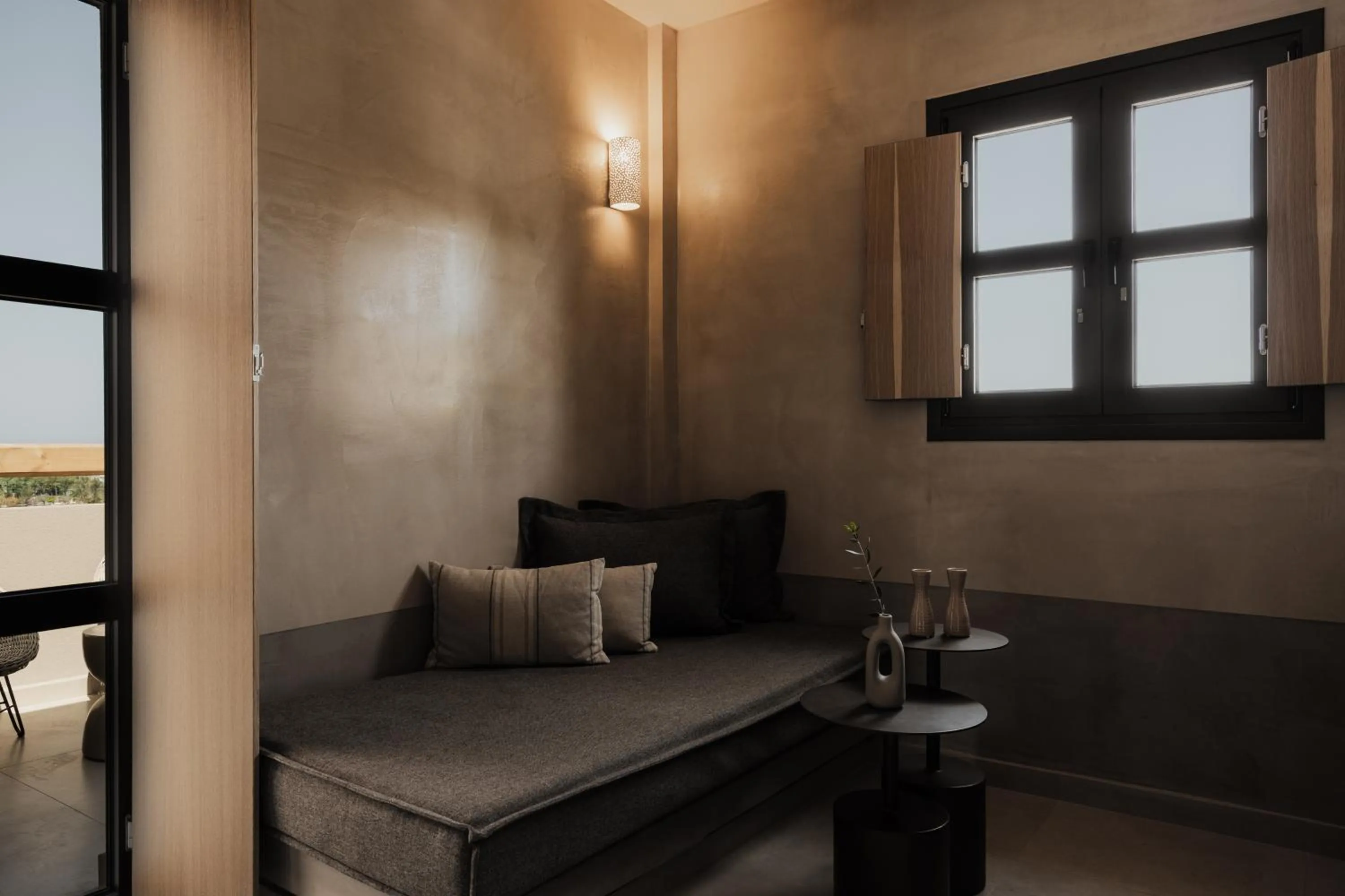 Living room, Bed in Momi Slow Living Hotel