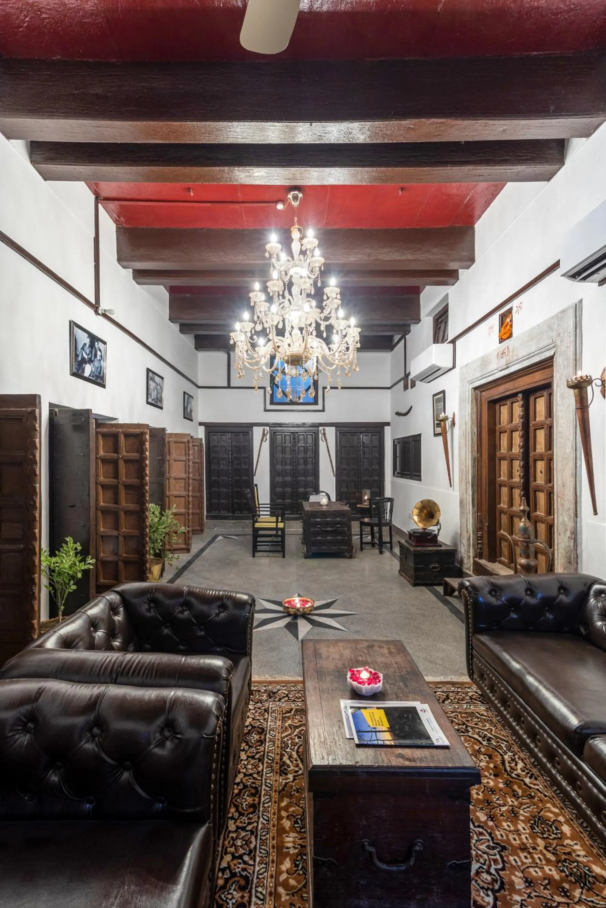 Lobby or reception in WelcomHeritage Badi Kothi