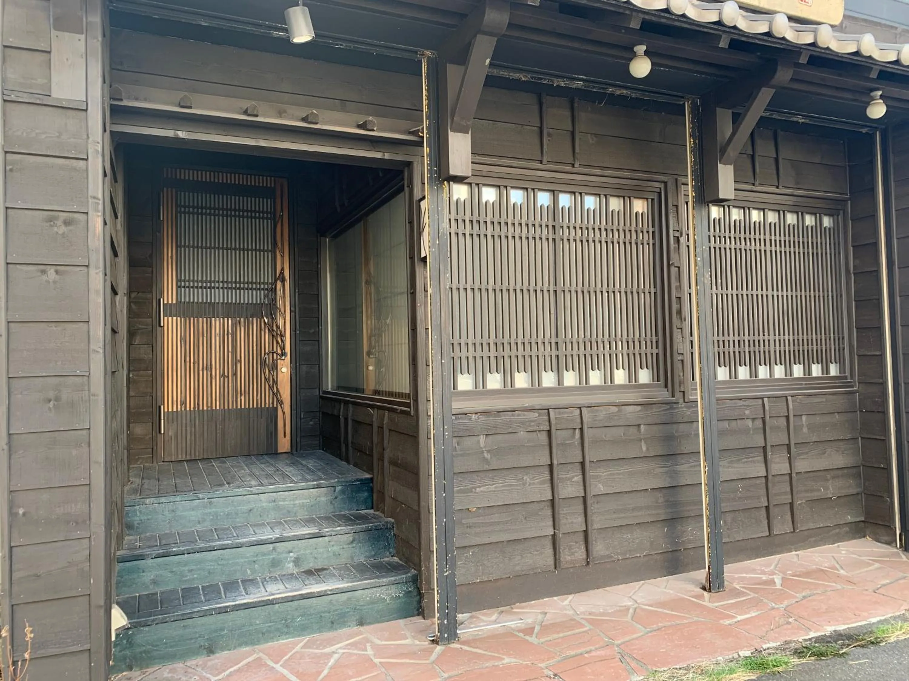 Facade/entrance in プチホテル苫小牧ステーション