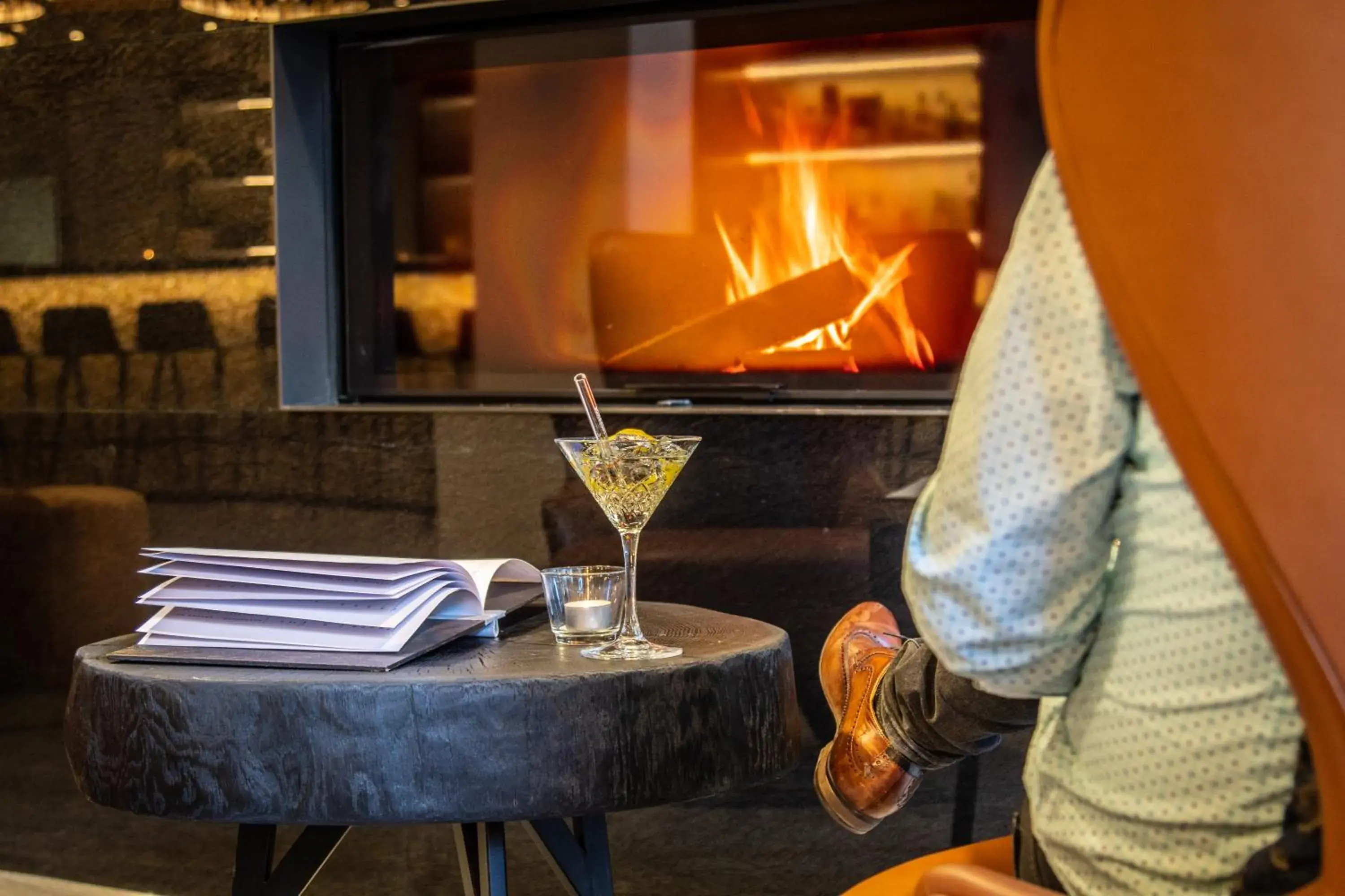 Lounge or bar in Walliserhof Grand-Hotel & Spa Relais & Châteaux Lounge or bar in Walliserhof Grand-Hotel & Spa Relais & Châteaux