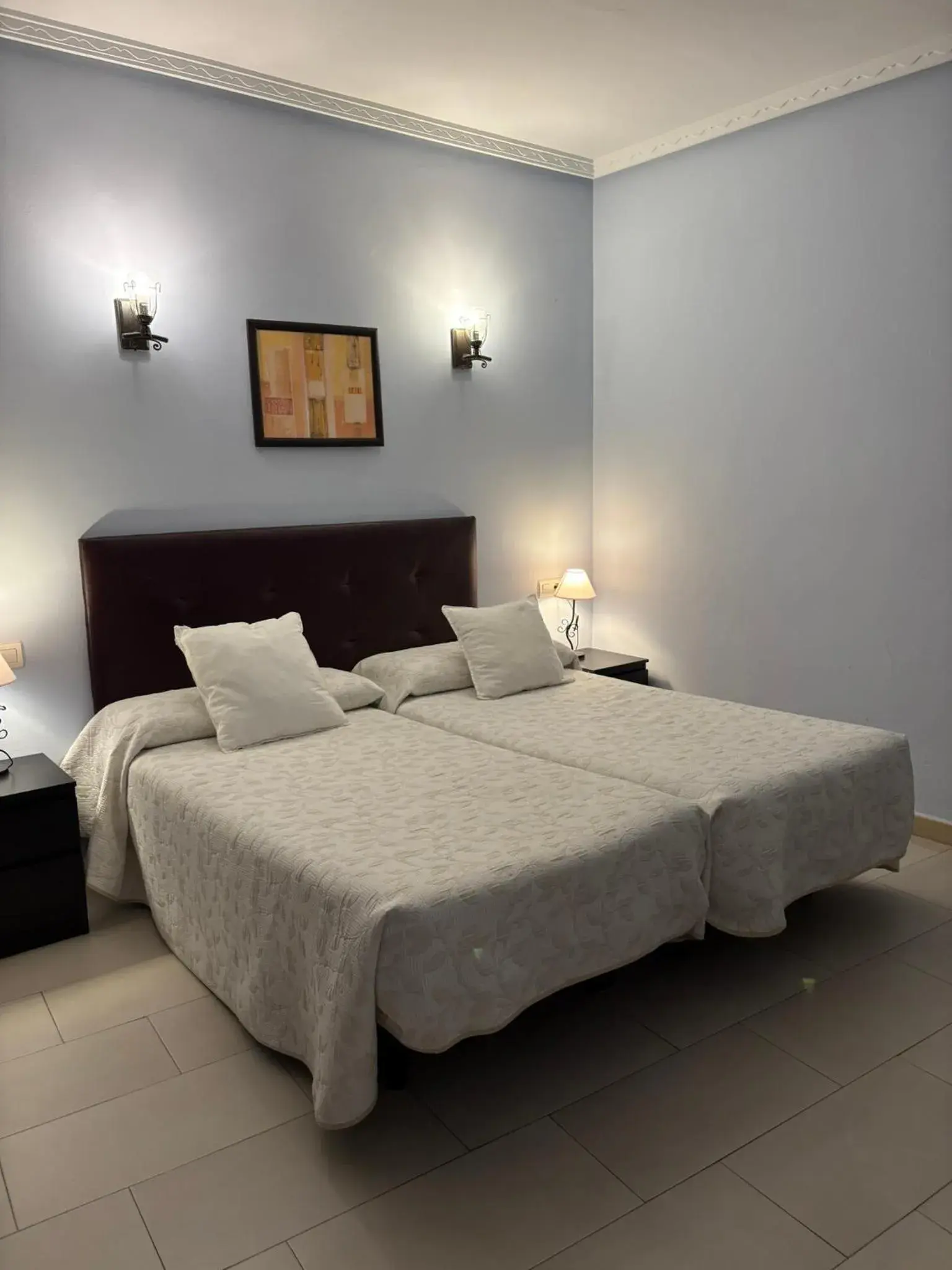 Double or Twin Room in Hostal Cerezo 2 Double or Twin Room in Hostal Cerezo 2