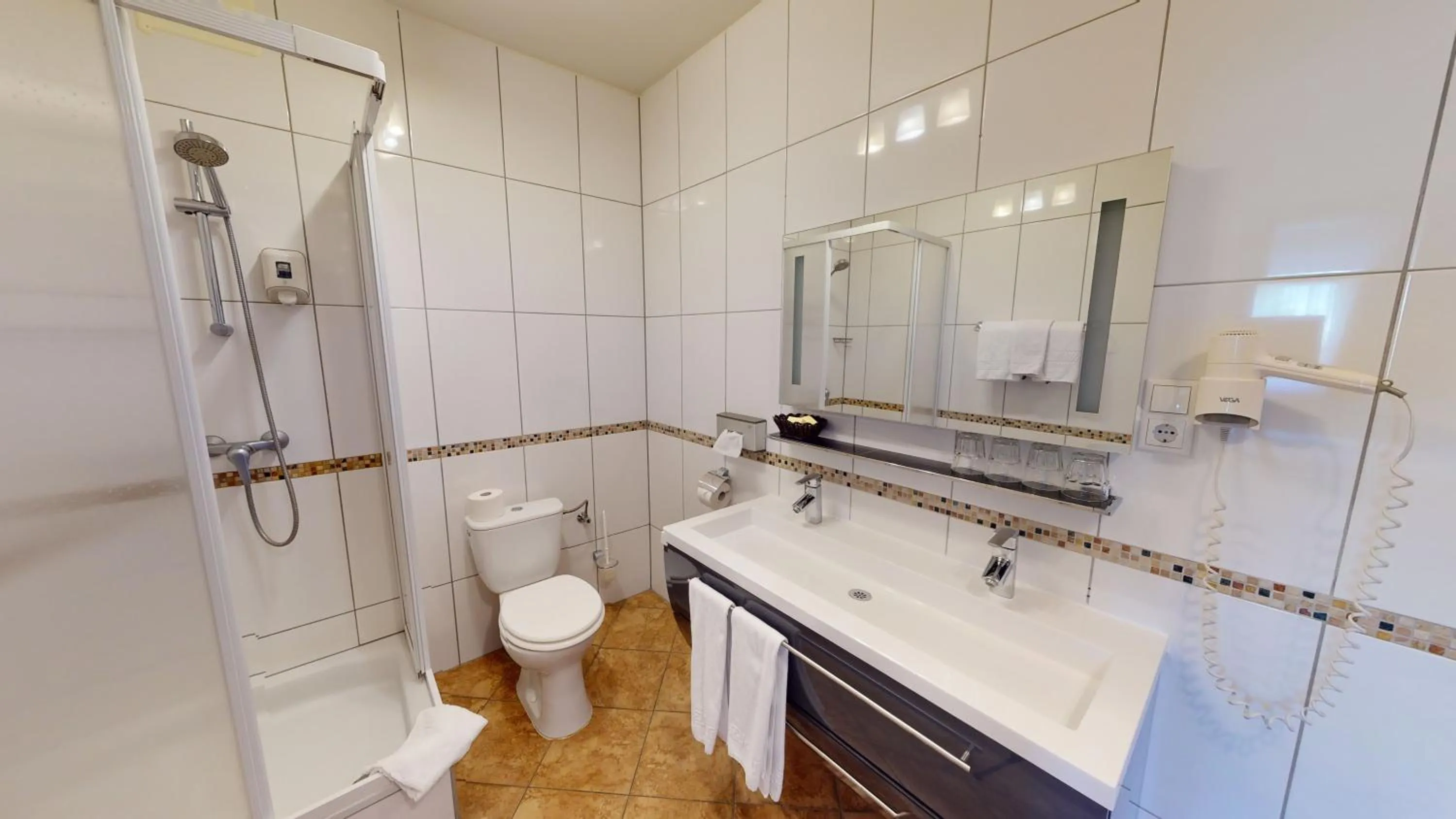 Shower in Hotel San Marco