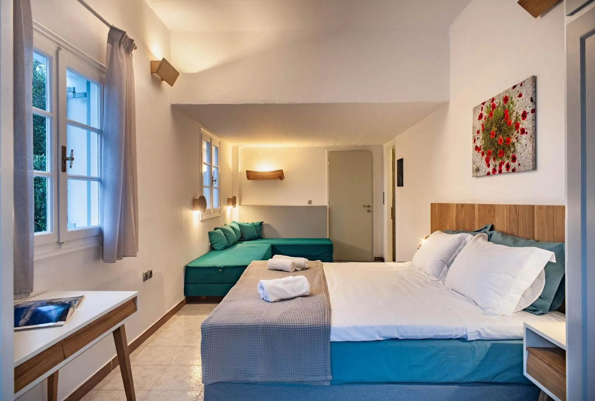 Photo of the whole room in Nefeli Hotel