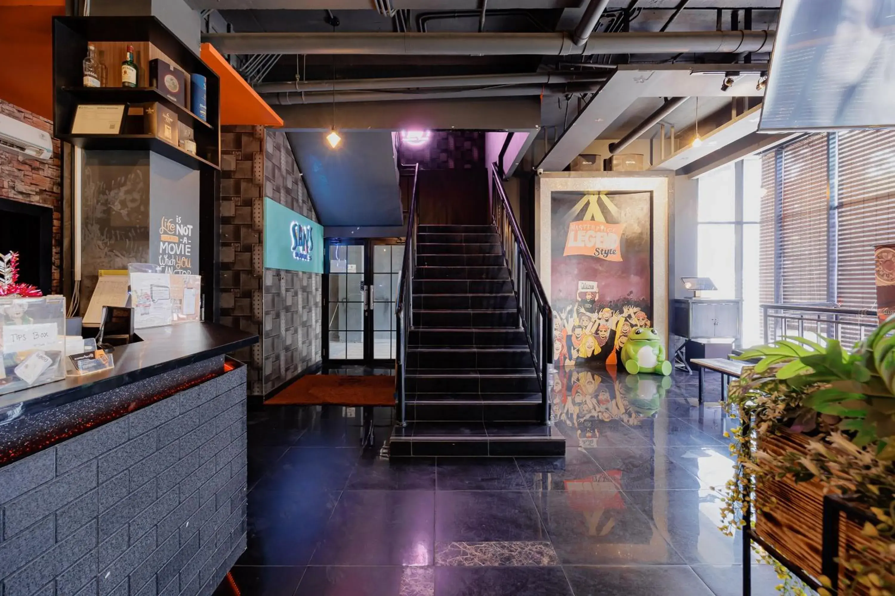 Lobby or reception in Sans Hotel Roxy Jakarta Lobby or reception in Sans Hotel Roxy Jakarta