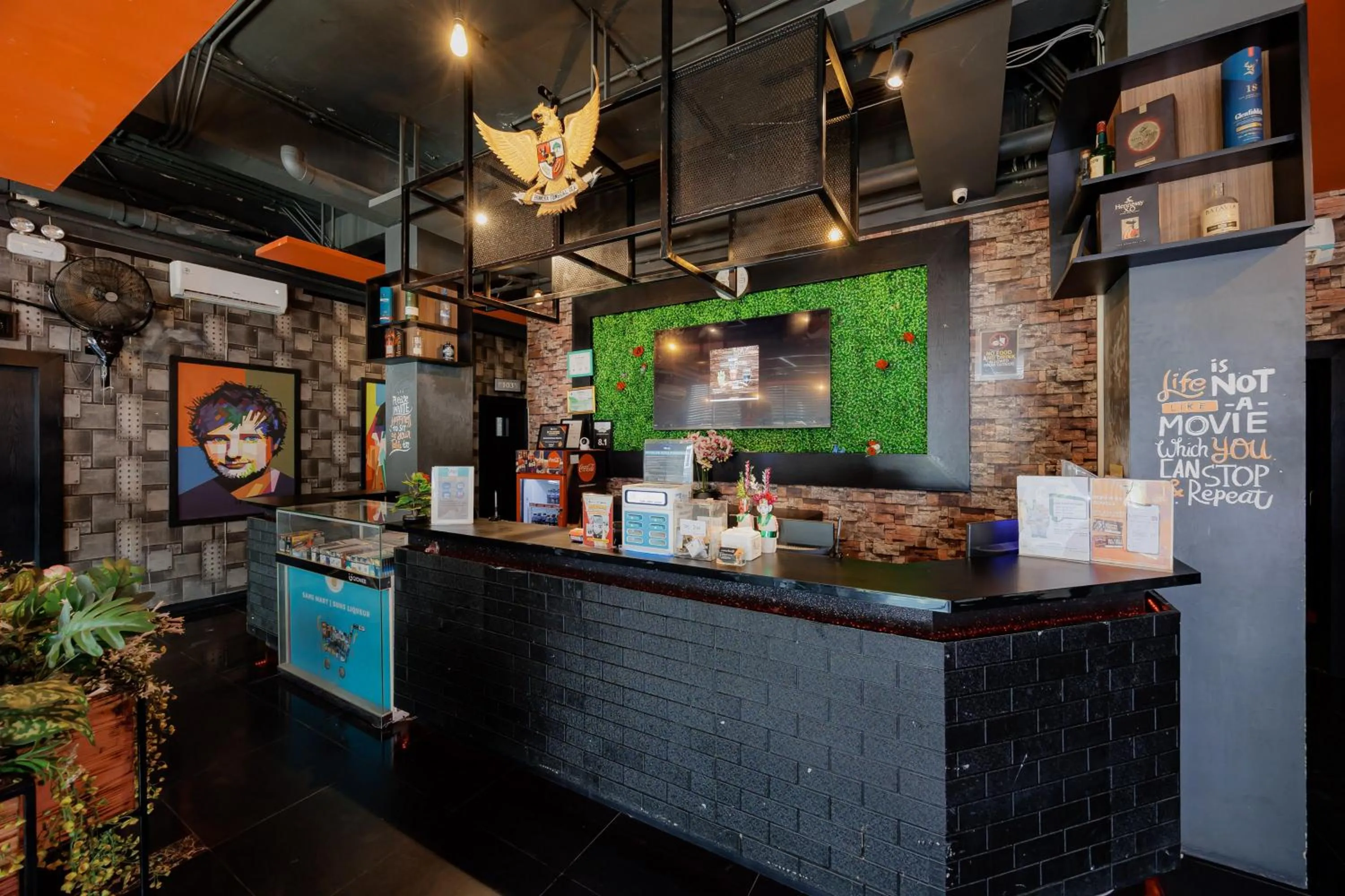 Lobby or reception in Sans Hotel Roxy Jakarta