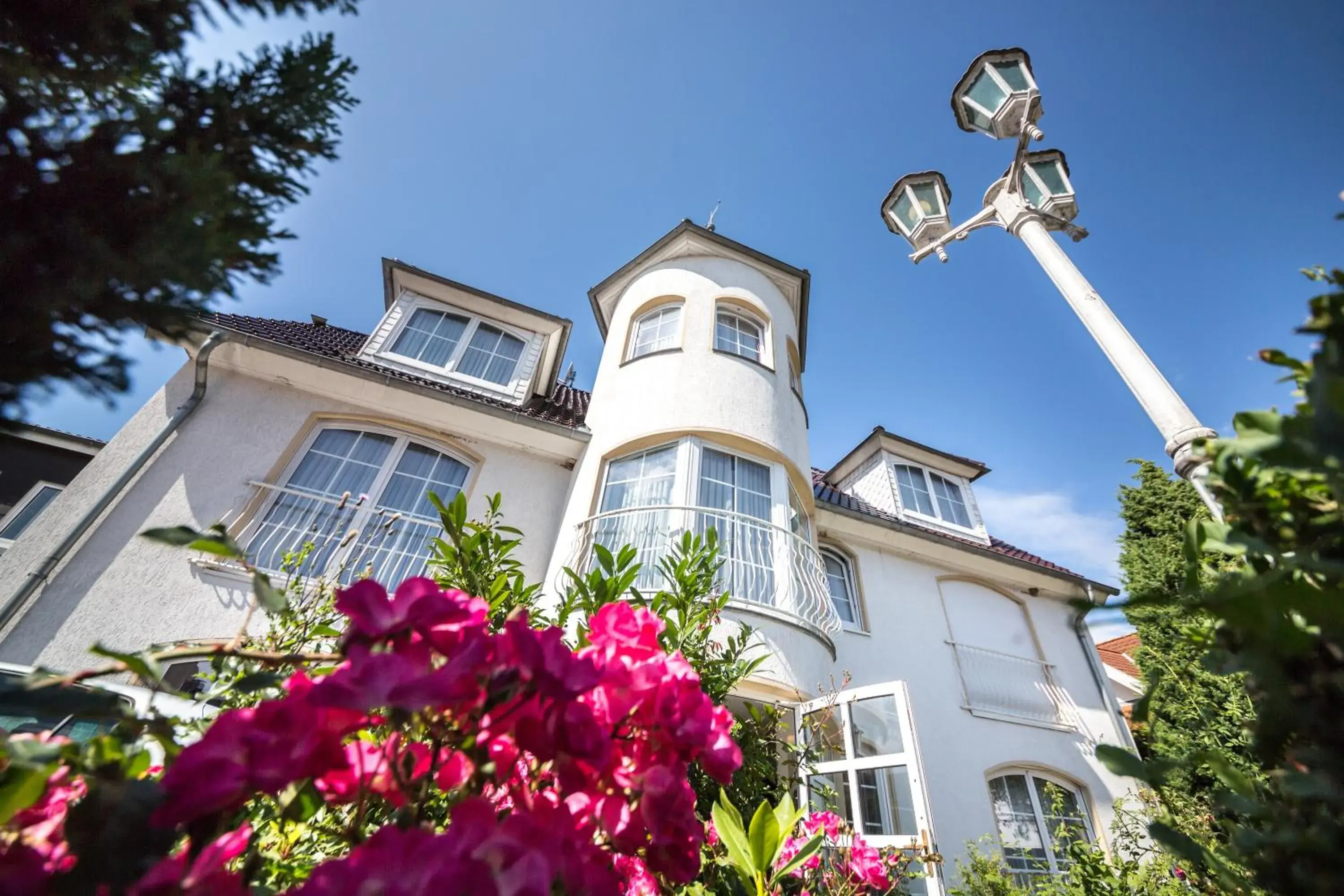 Facade/entrance, Property Building in ArtHotel mare