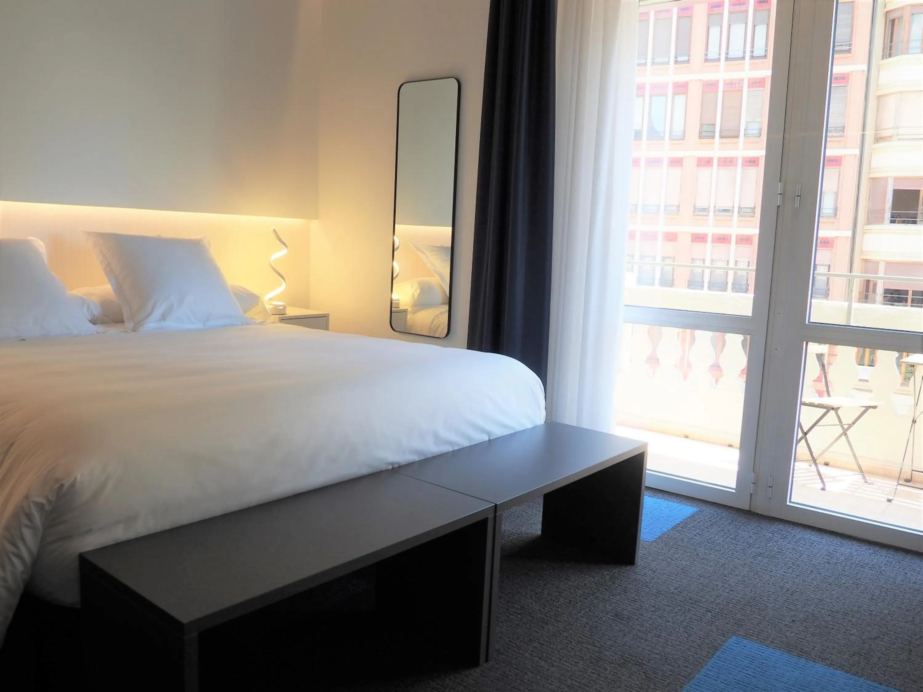 Bed in PLAZA VIEW