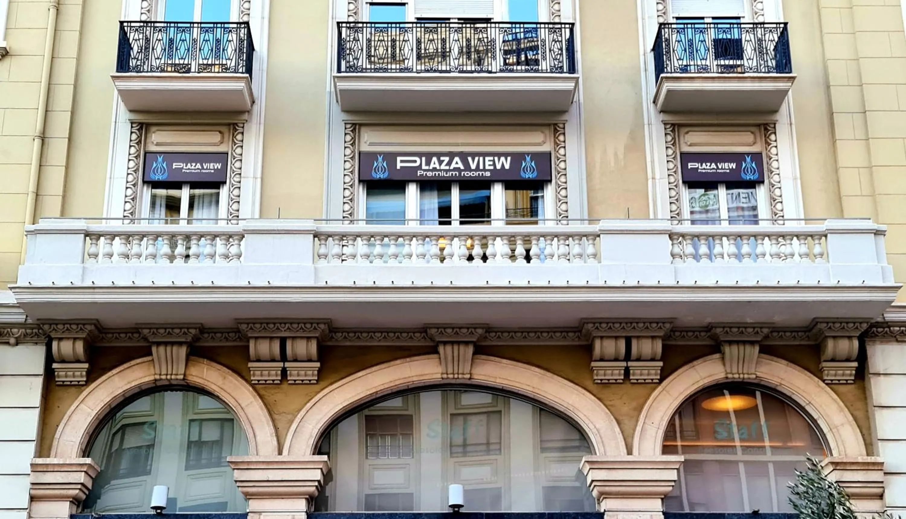 PLAZA VIEW