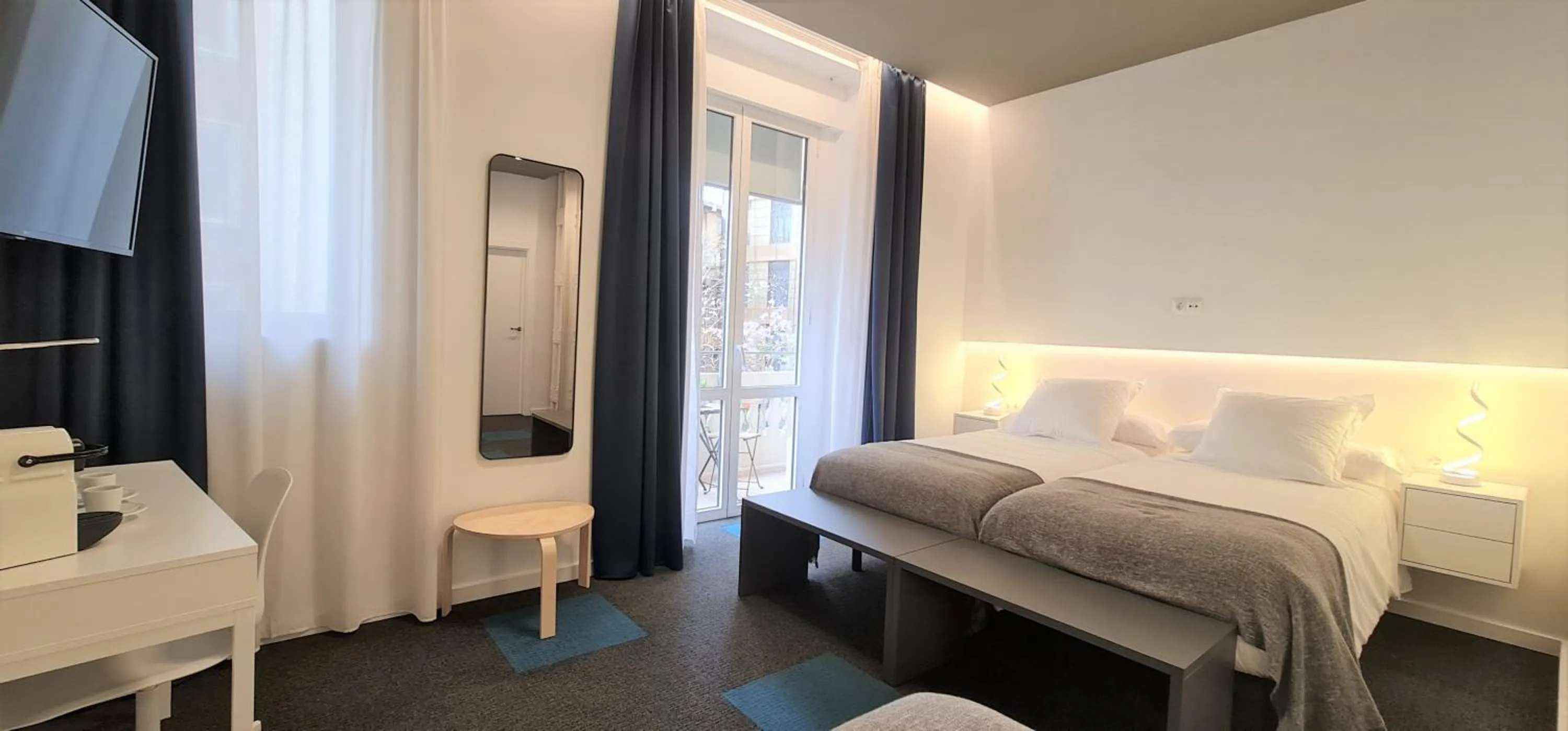 Bed in PLAZA VIEW