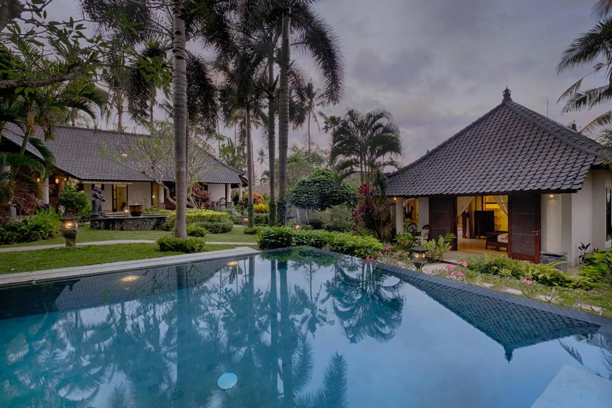 Property building in Kutus Kutus Estuary Saba Beach