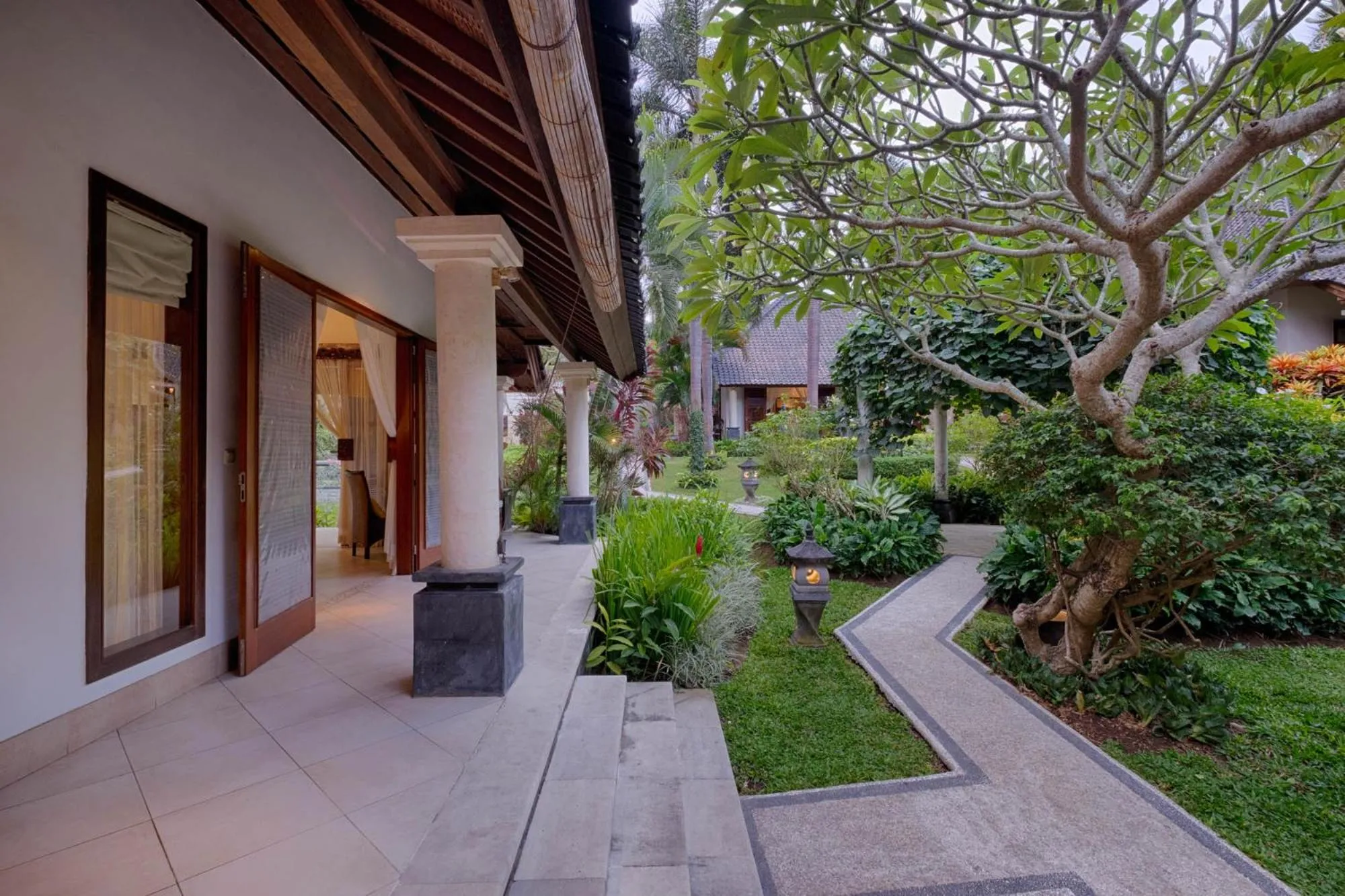 Property building in Kutus Kutus Estuary Saba Beach