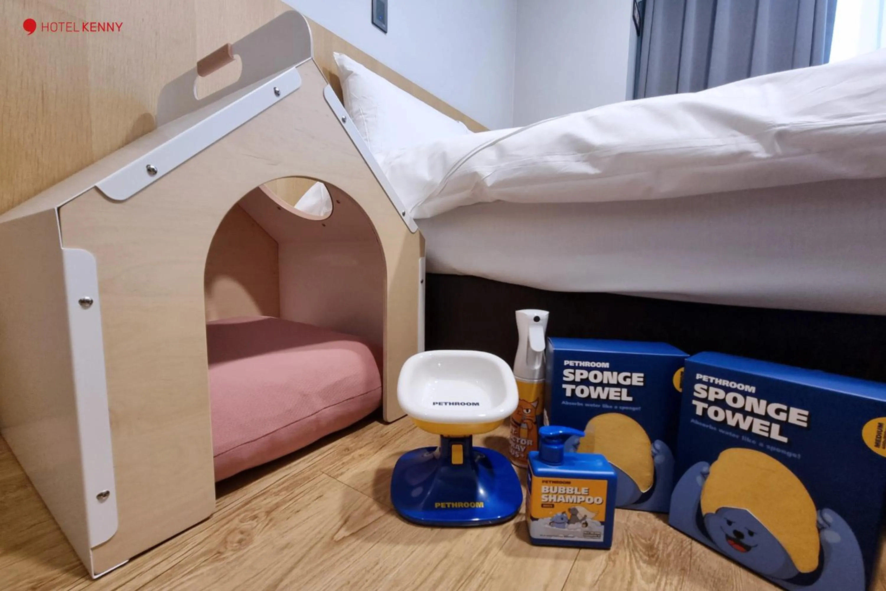 Bedroom, Bed in Hotel Kenny Yeosu