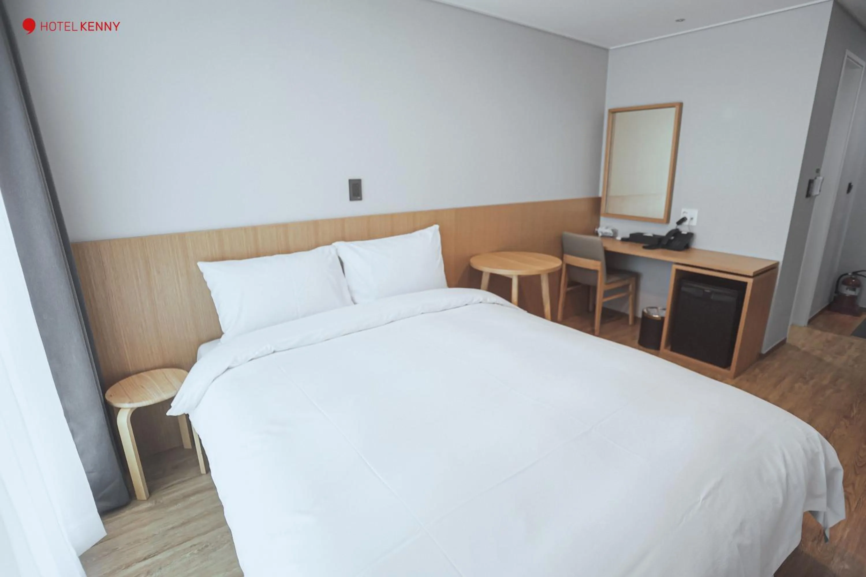 Bedroom, Bed in Hotel Kenny Yeosu