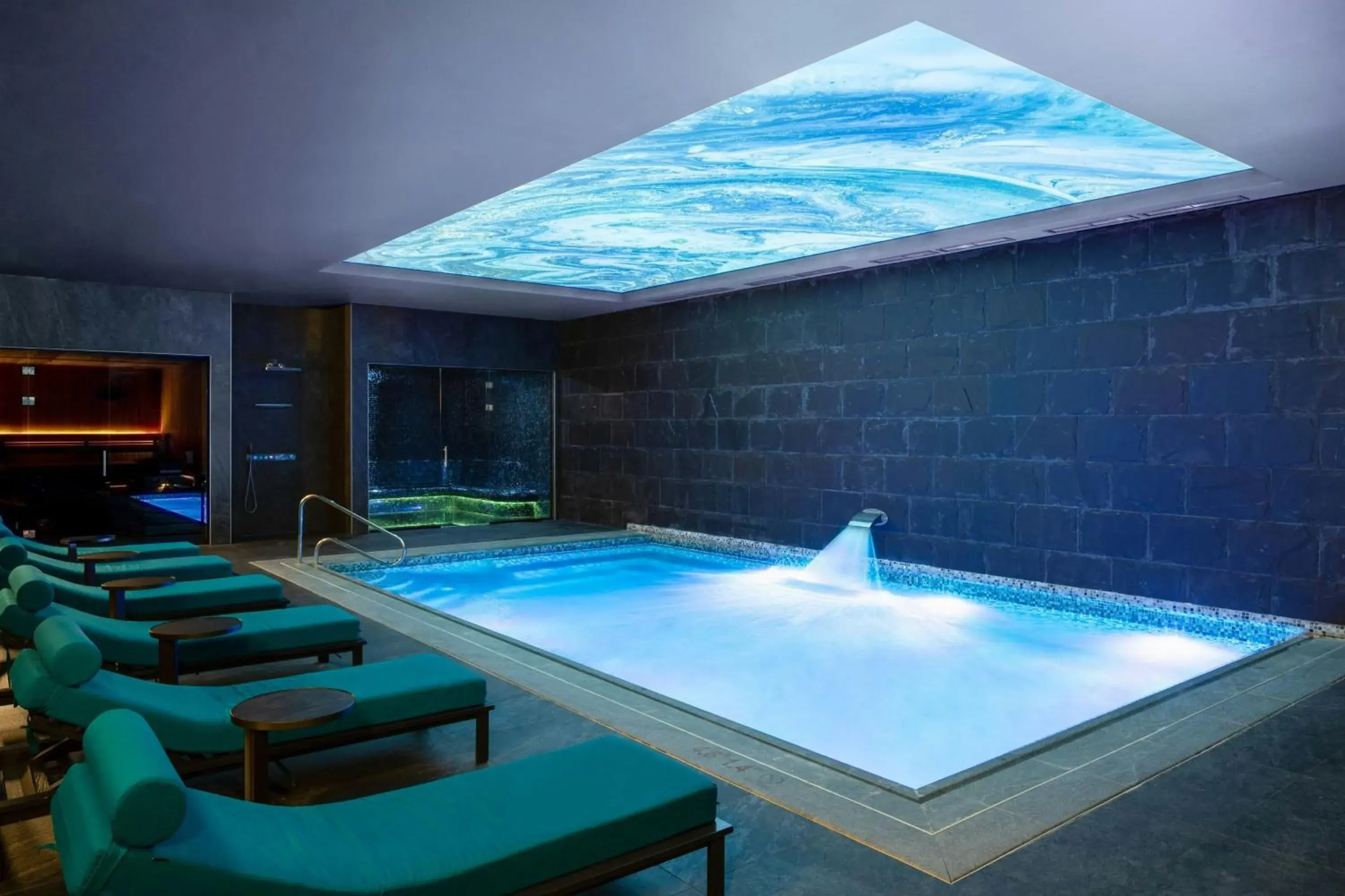 Swimming pool in The Marmorosch Bucharest, Autograph Collection Swimming pool in The Marmorosch Bucharest, Autograph Collection