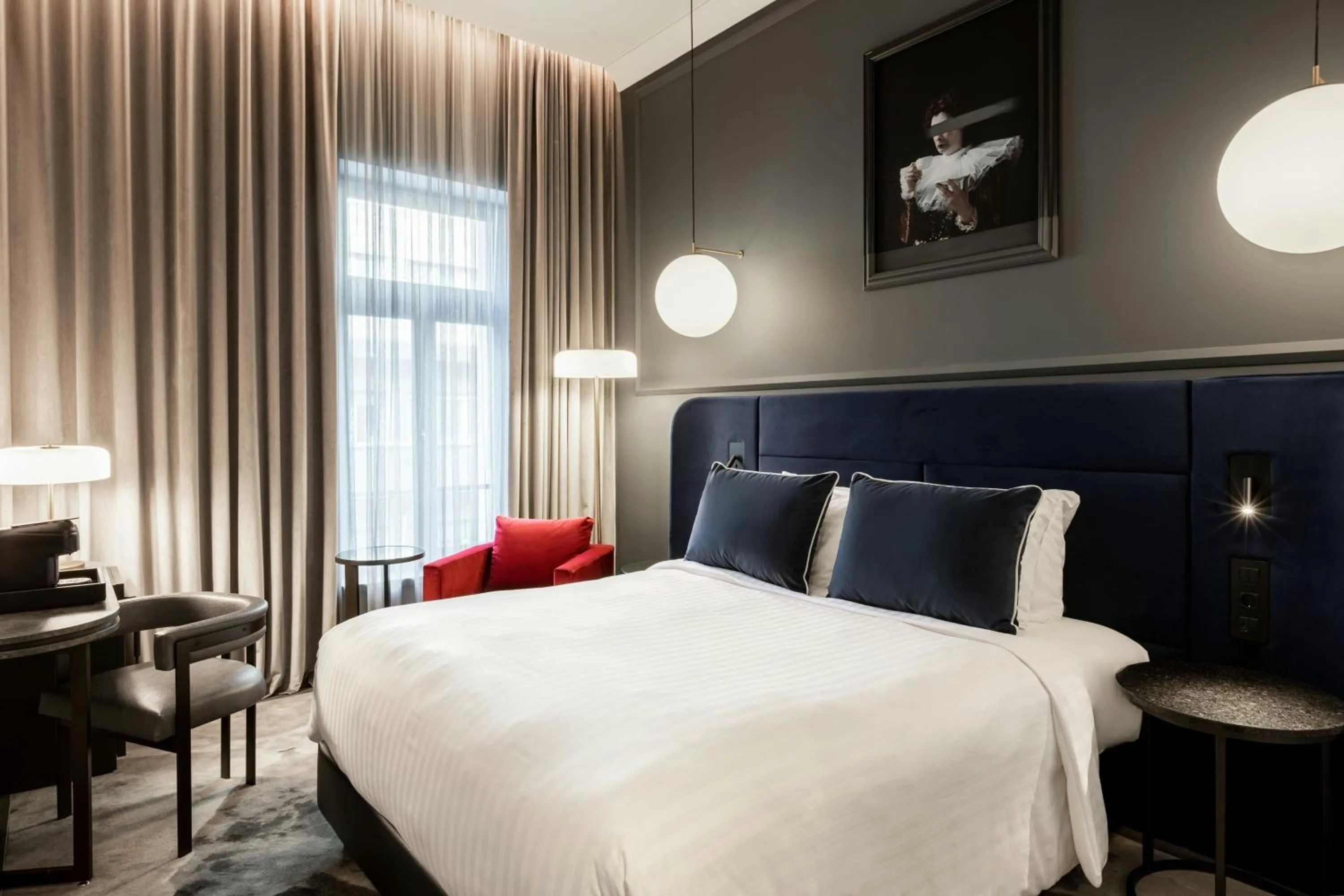 Photo of the whole room, Bed in The Marmorosch Bucharest, Autograph Collection