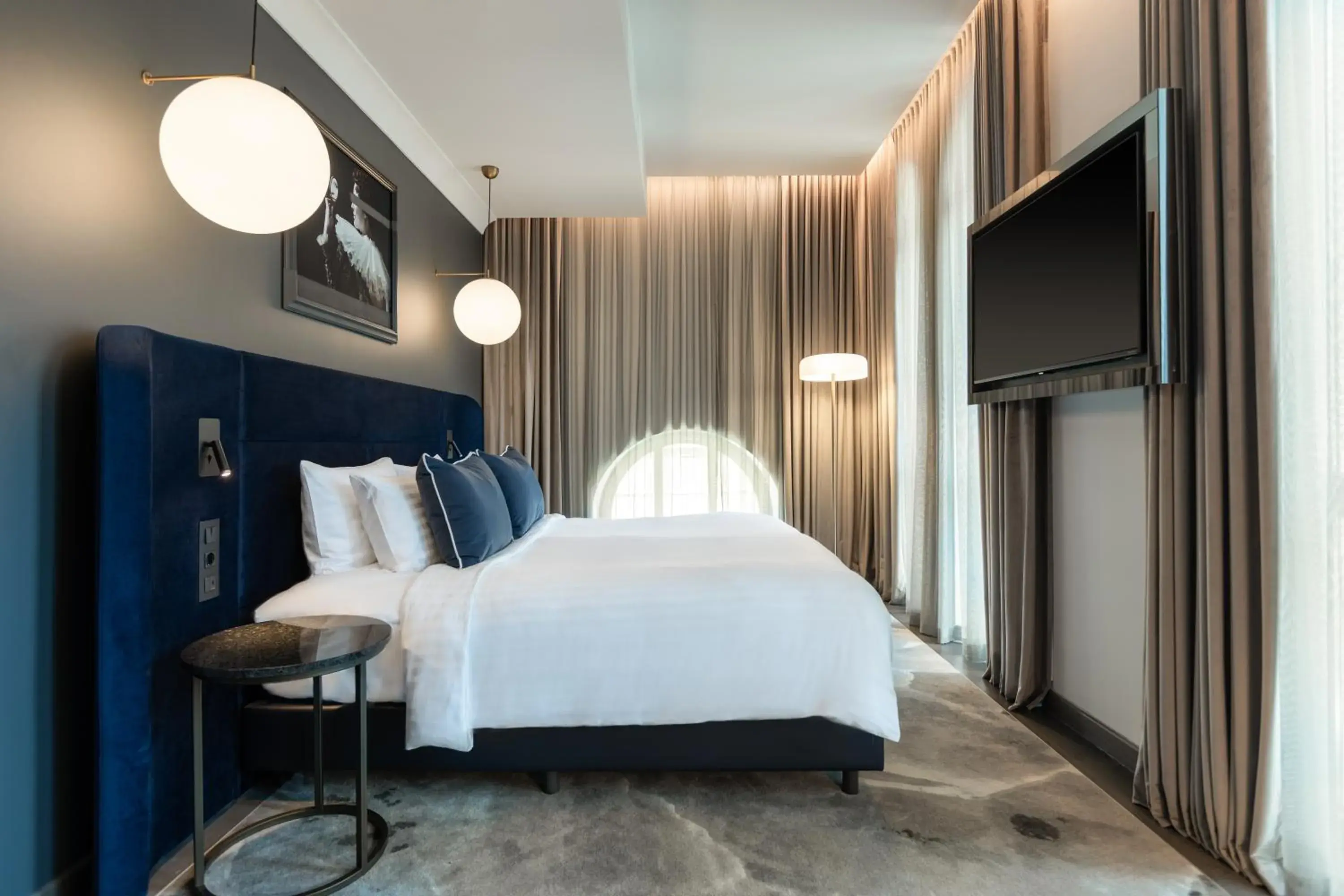 Photo of the whole room, Bed in The Marmorosch Bucharest, Autograph Collection Photo of the whole room, Bed in The Marmorosch Bucharest, Autograph Collection