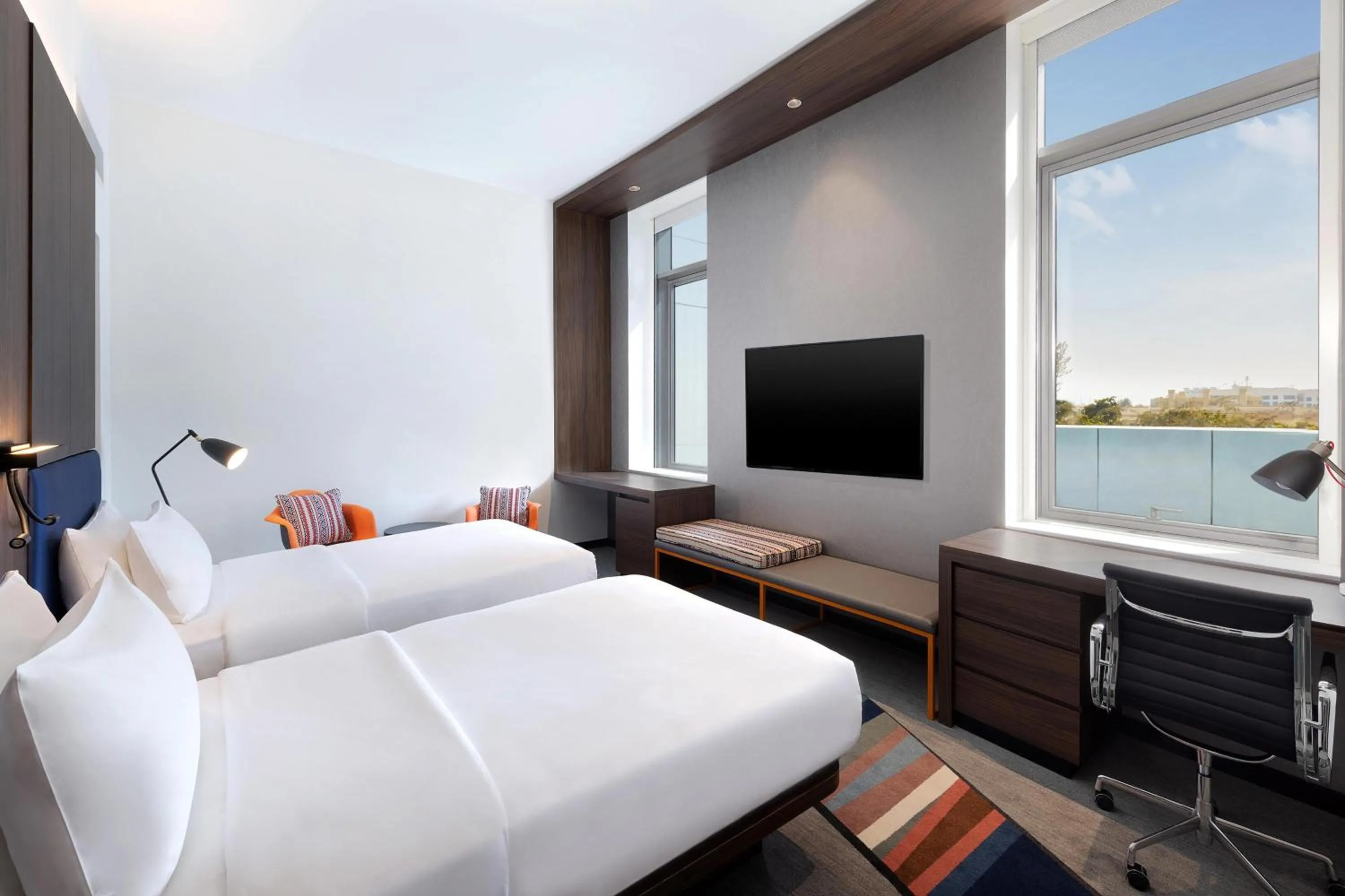 Photo of the whole room, Bed in Aloft Al Mina, Dubai Jumeirah