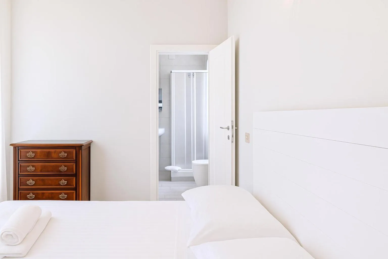 Bed in Roma Talenti Breme B&B