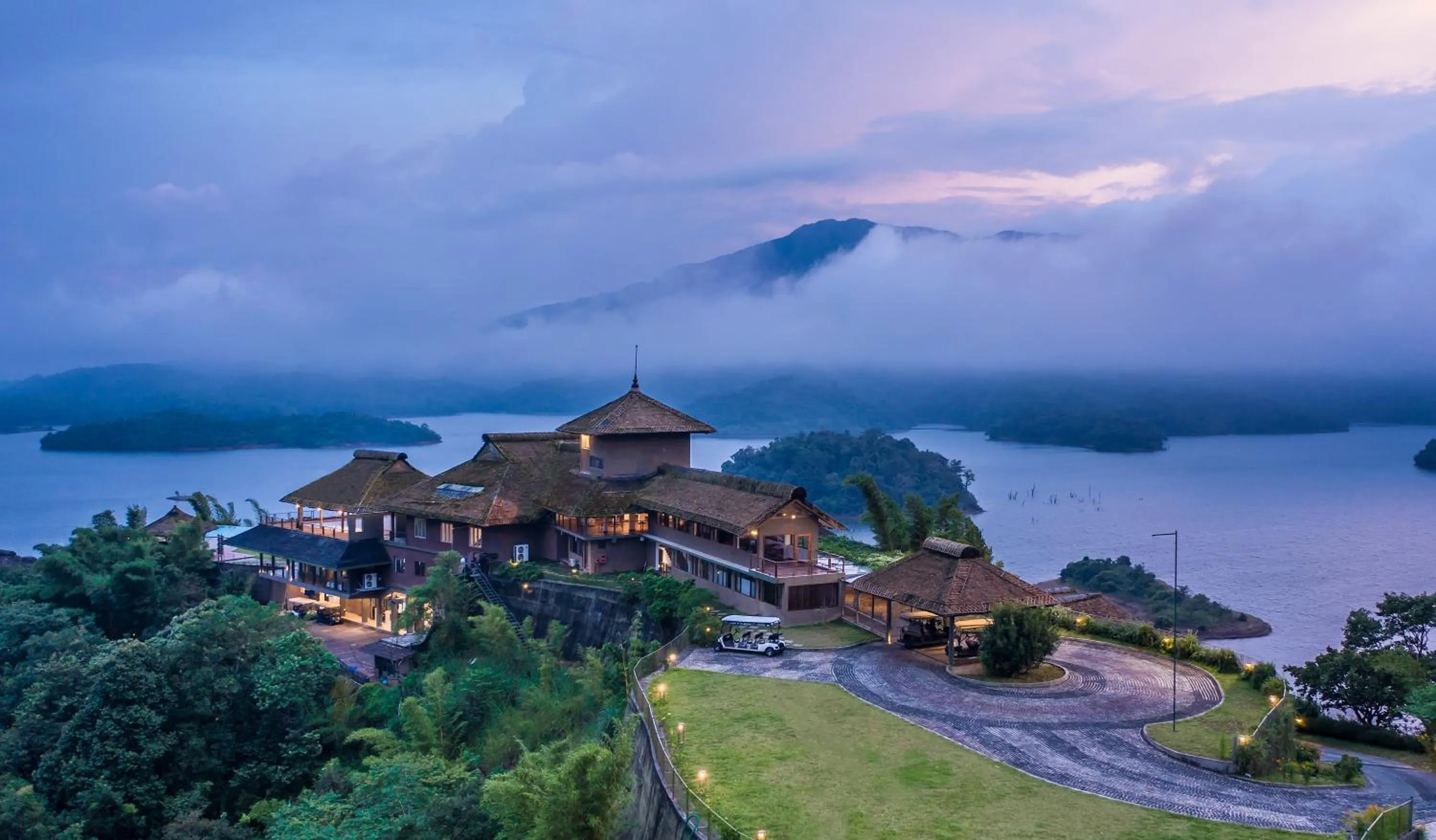 Facade/entrance in MOUNTAIN SHADOWS RESORT Wayanad