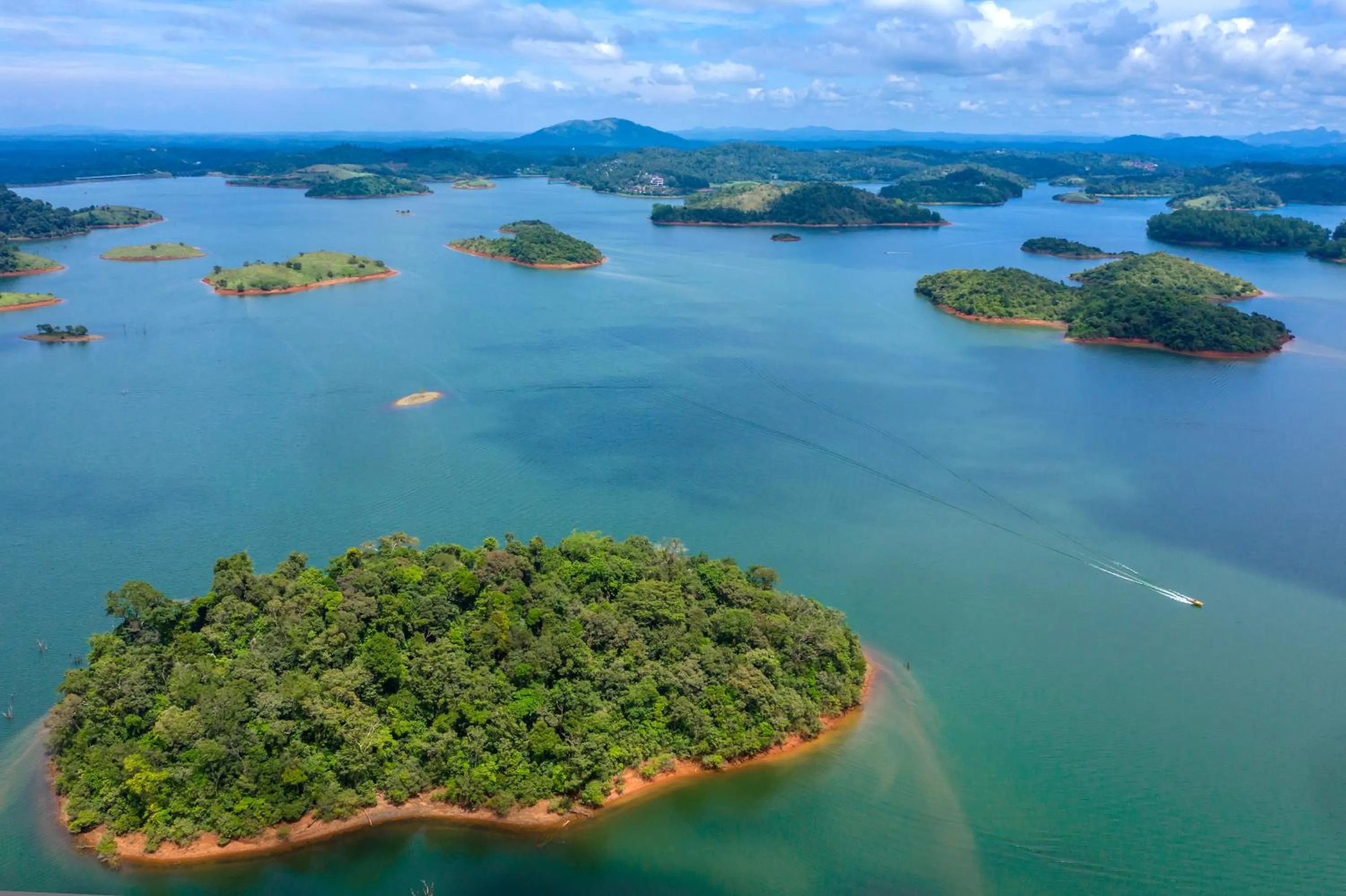 Day in MOUNTAIN SHADOWS RESORT Wayanad