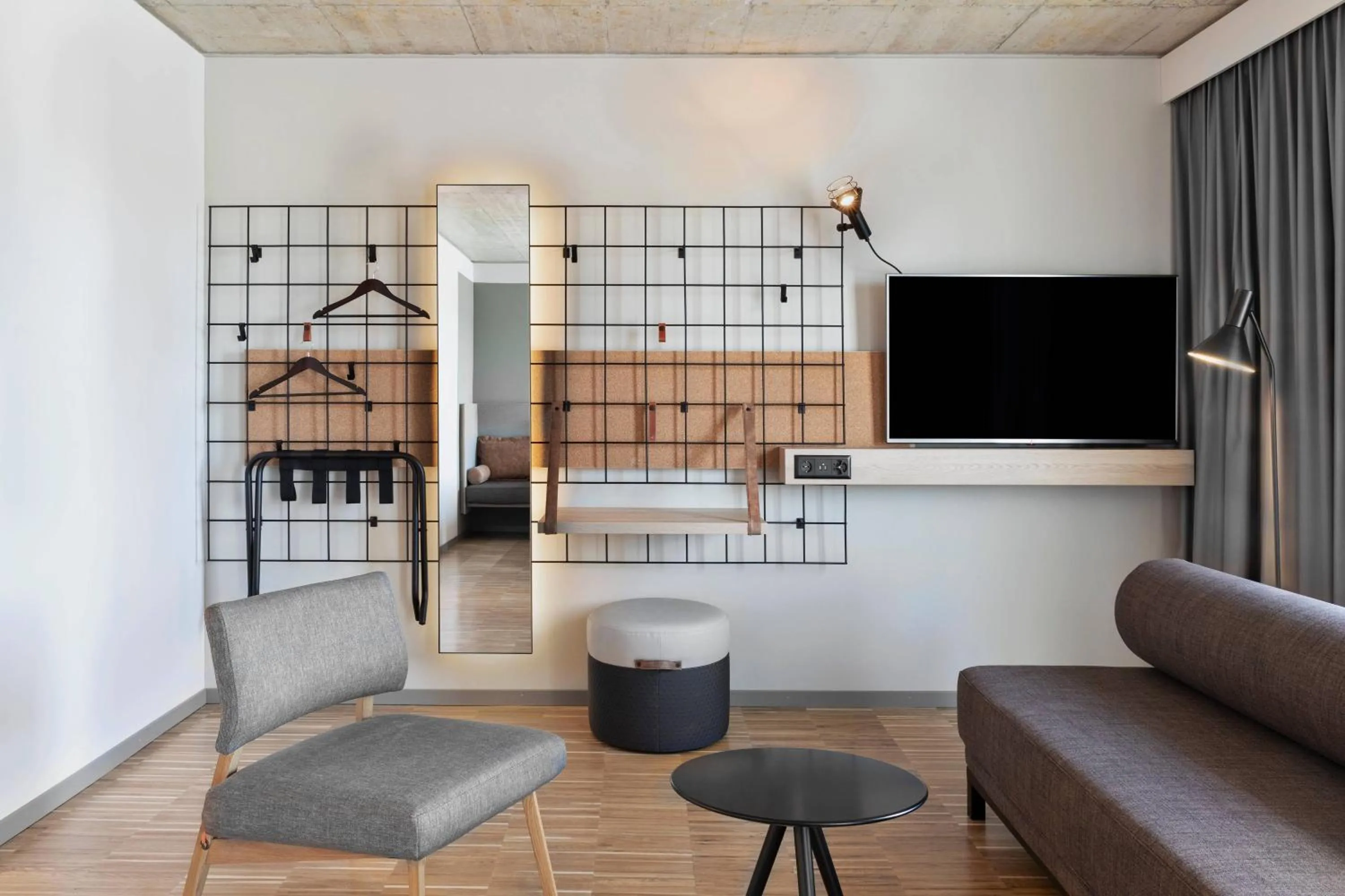 Photo of the whole room in Moxy Rapperswil