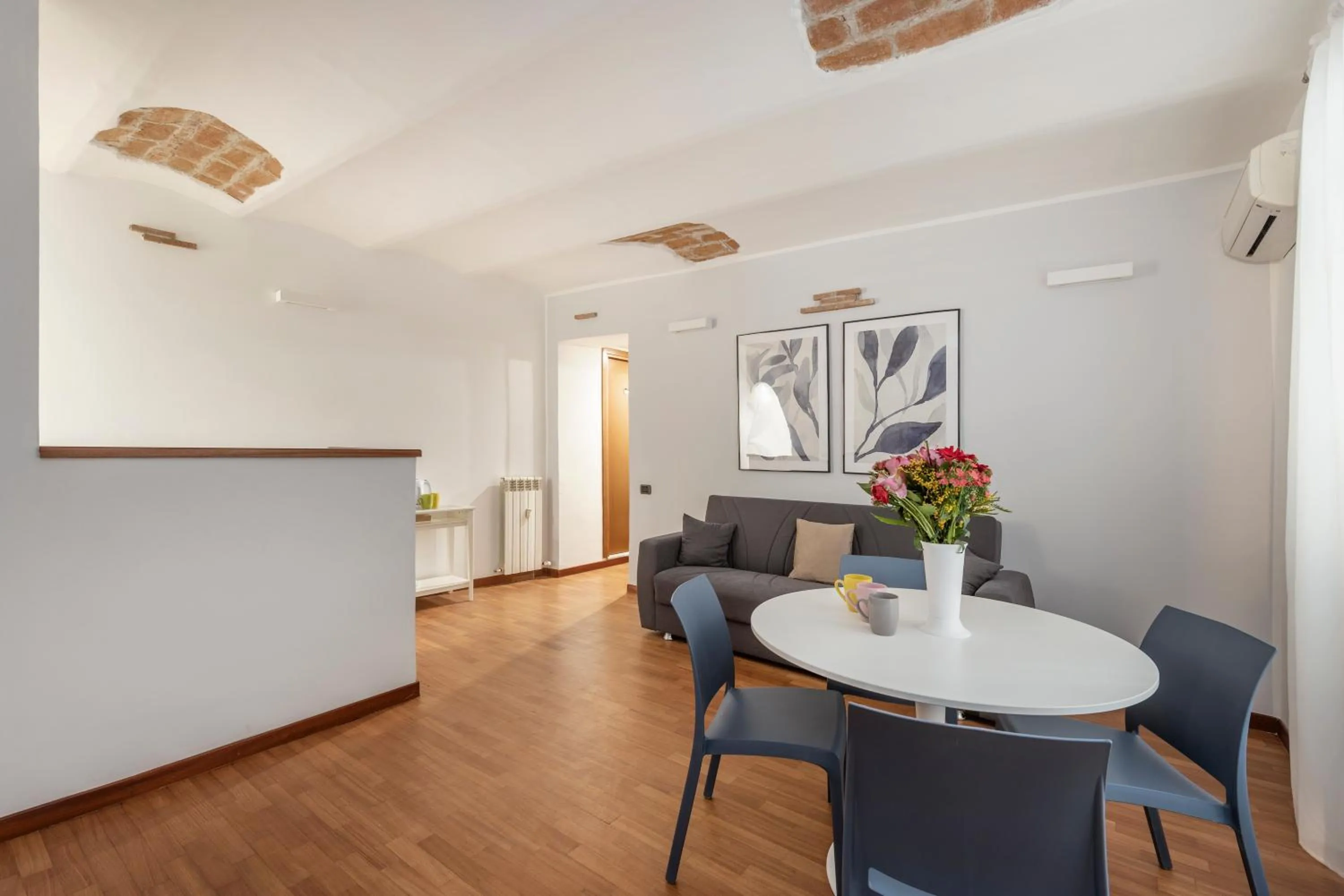 Living room in White Rooms Colosseo