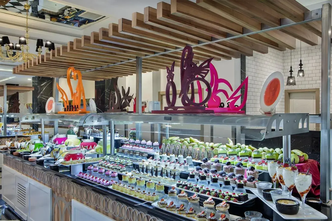 Restaurant/places to eat in Royal Garden Beach Hotel Restaurant/places to eat in Royal Garden Beach Hotel