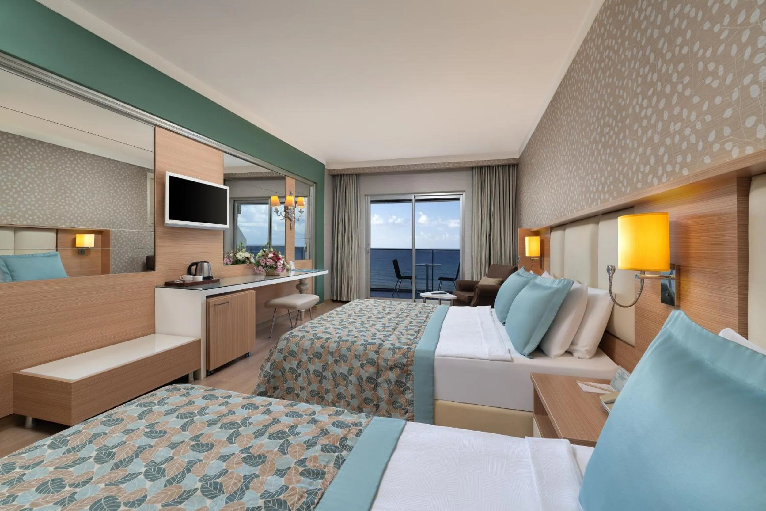 Bedroom, Bed in Royal Garden Beach Hotel