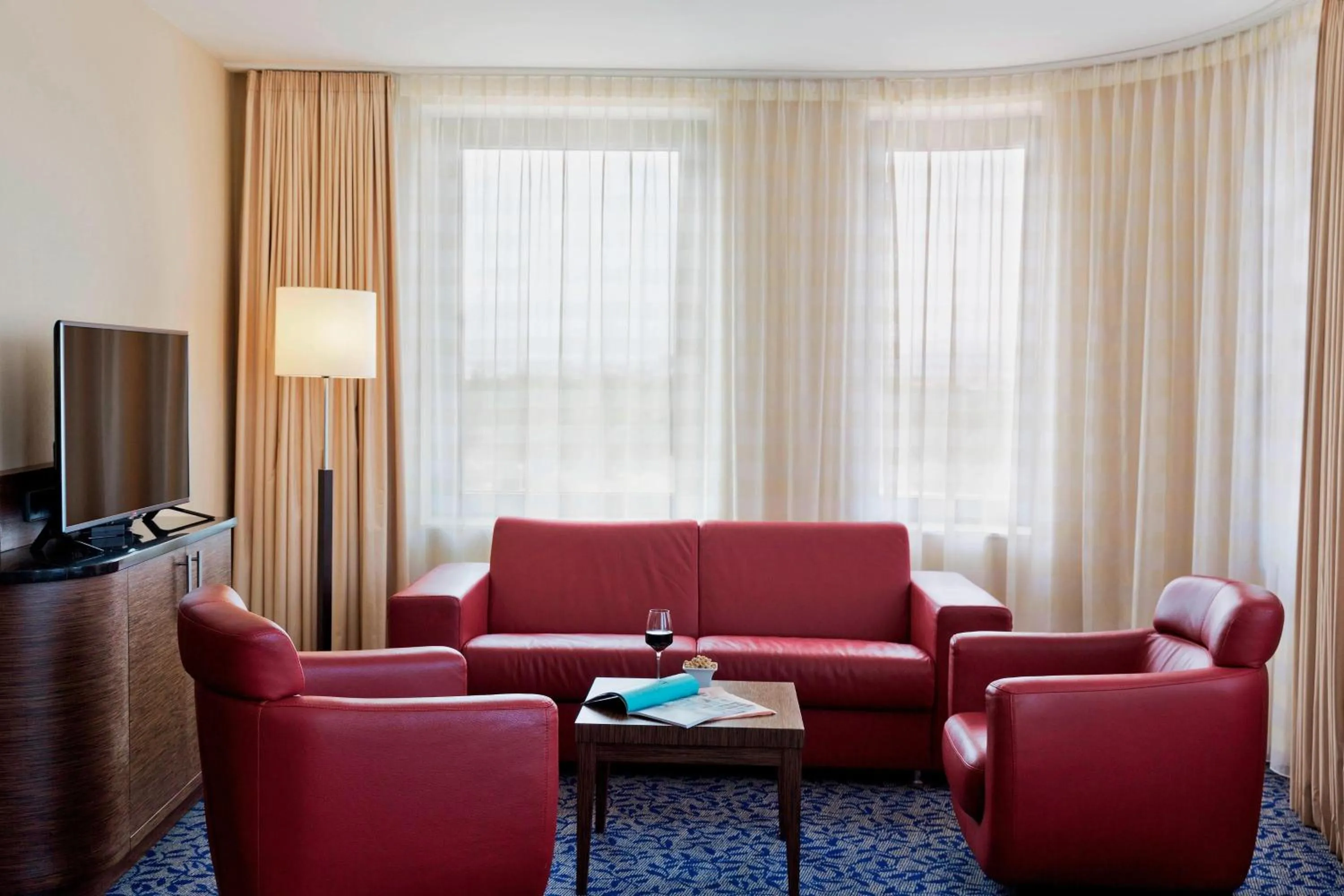 Photo of the whole room in Courtyard by Marriott Vienna Prater/Messe