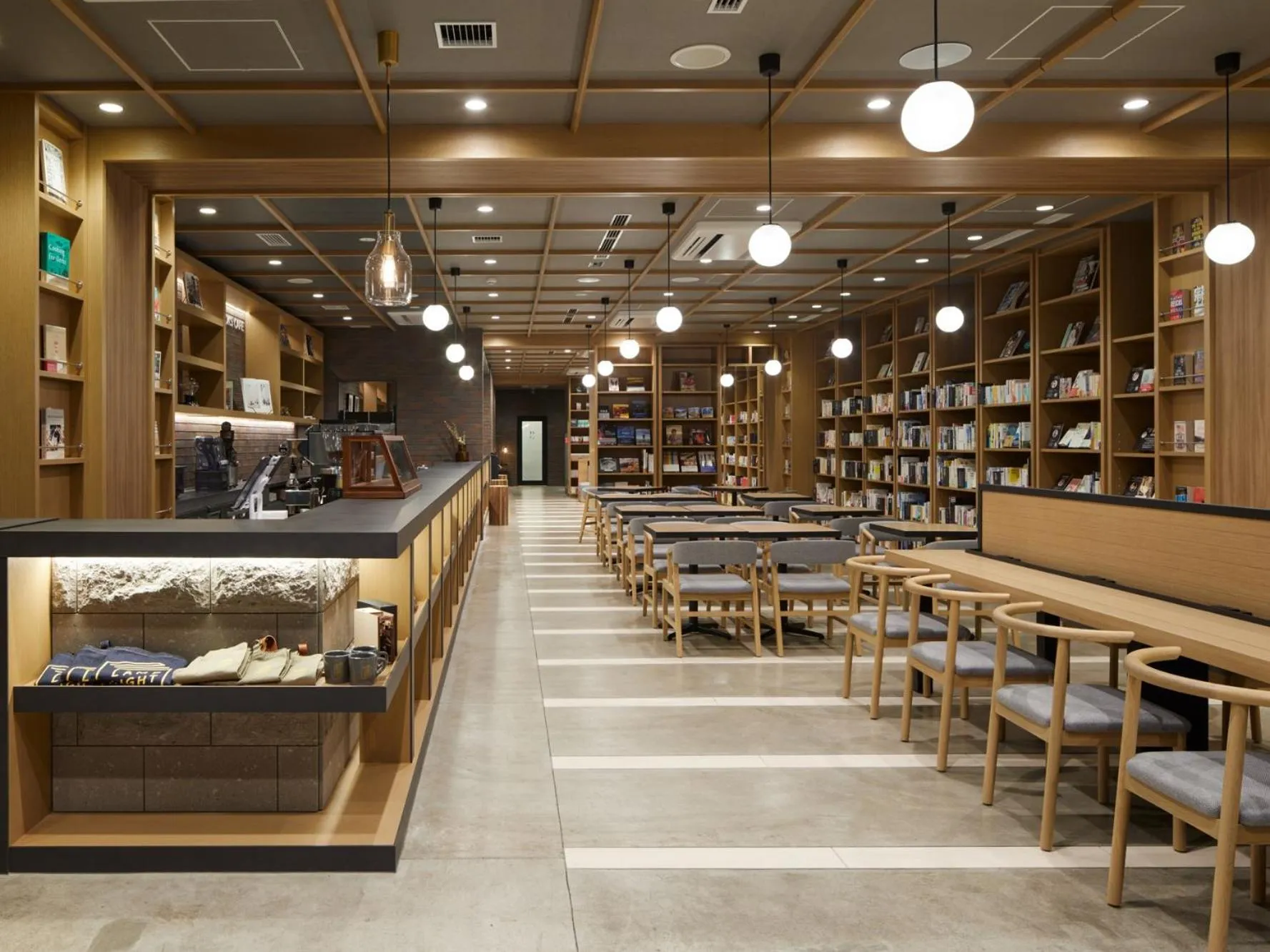 Lounge or bar in LAMP LIGHT BOOKS HOTEL sapporo