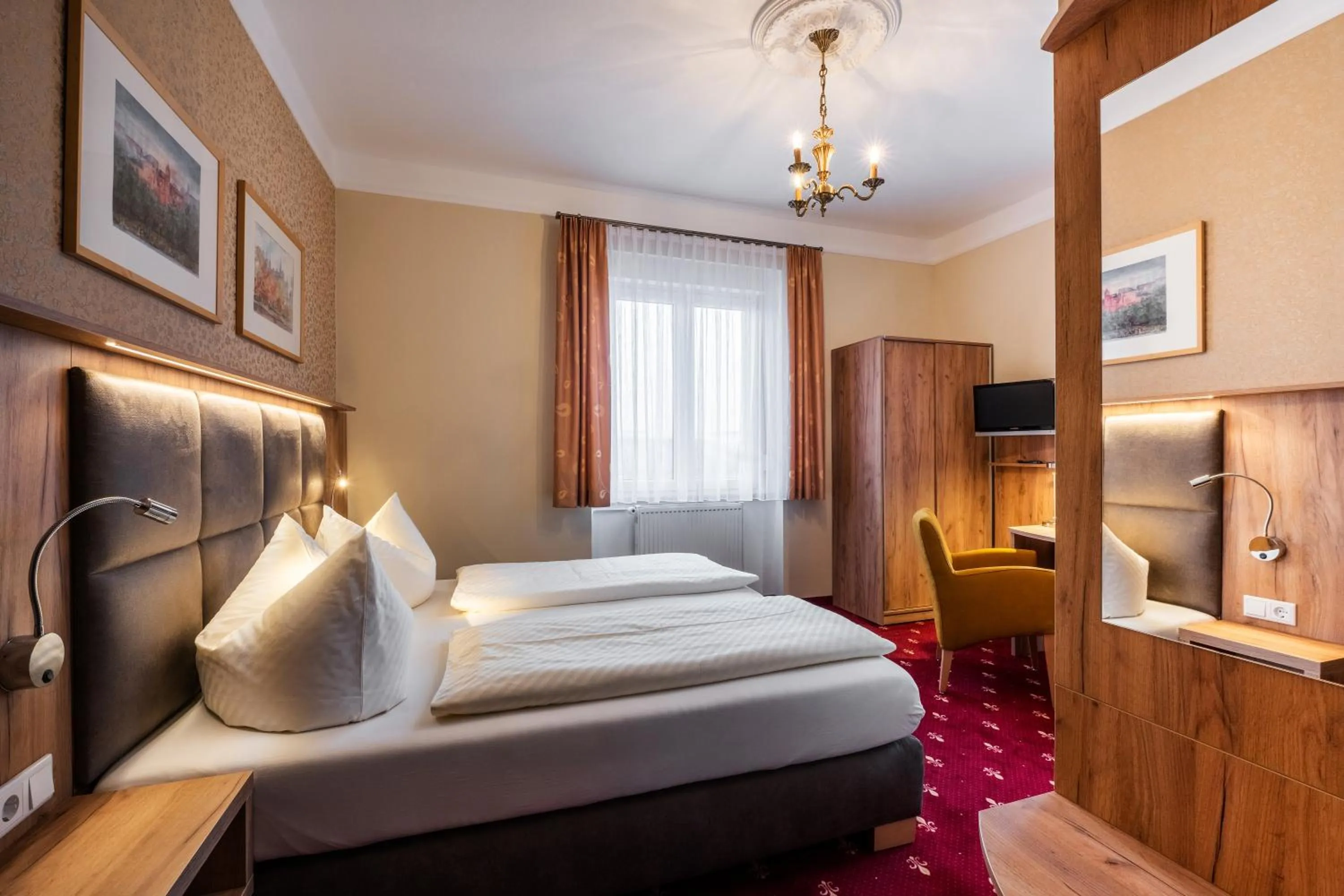 Photo of the whole room, Bed in Flair Hotel Villa Ilske