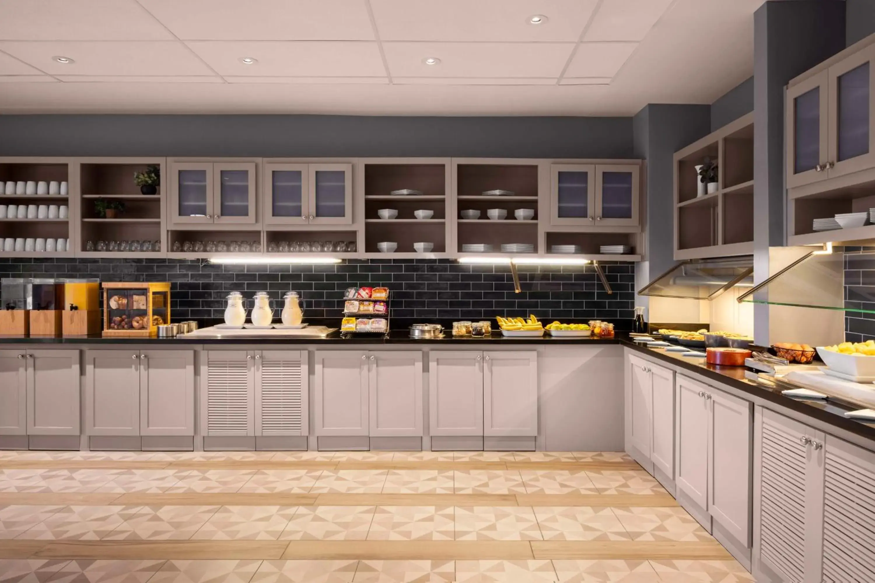 Restaurant/places to eat in Hyatt Place Kansas City/Overland Park/Convention Center Restaurant/places to eat in Hyatt Place Kansas City/Overland Park/Convention Center