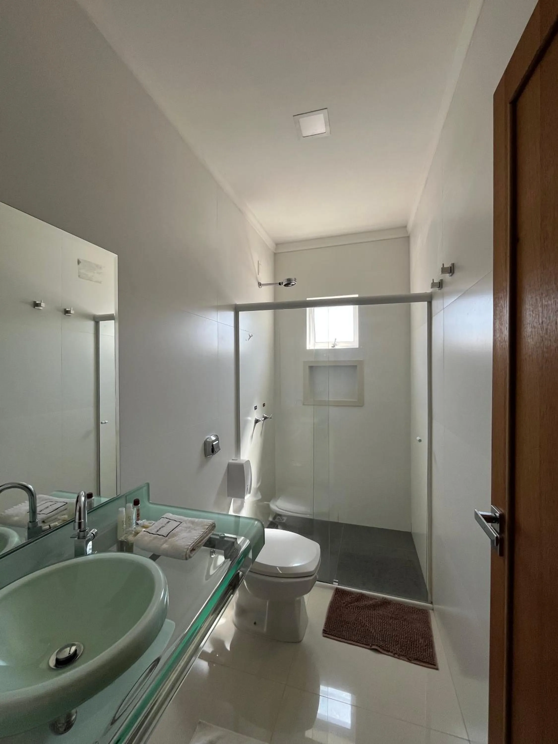 Shower in Hotel Uipi