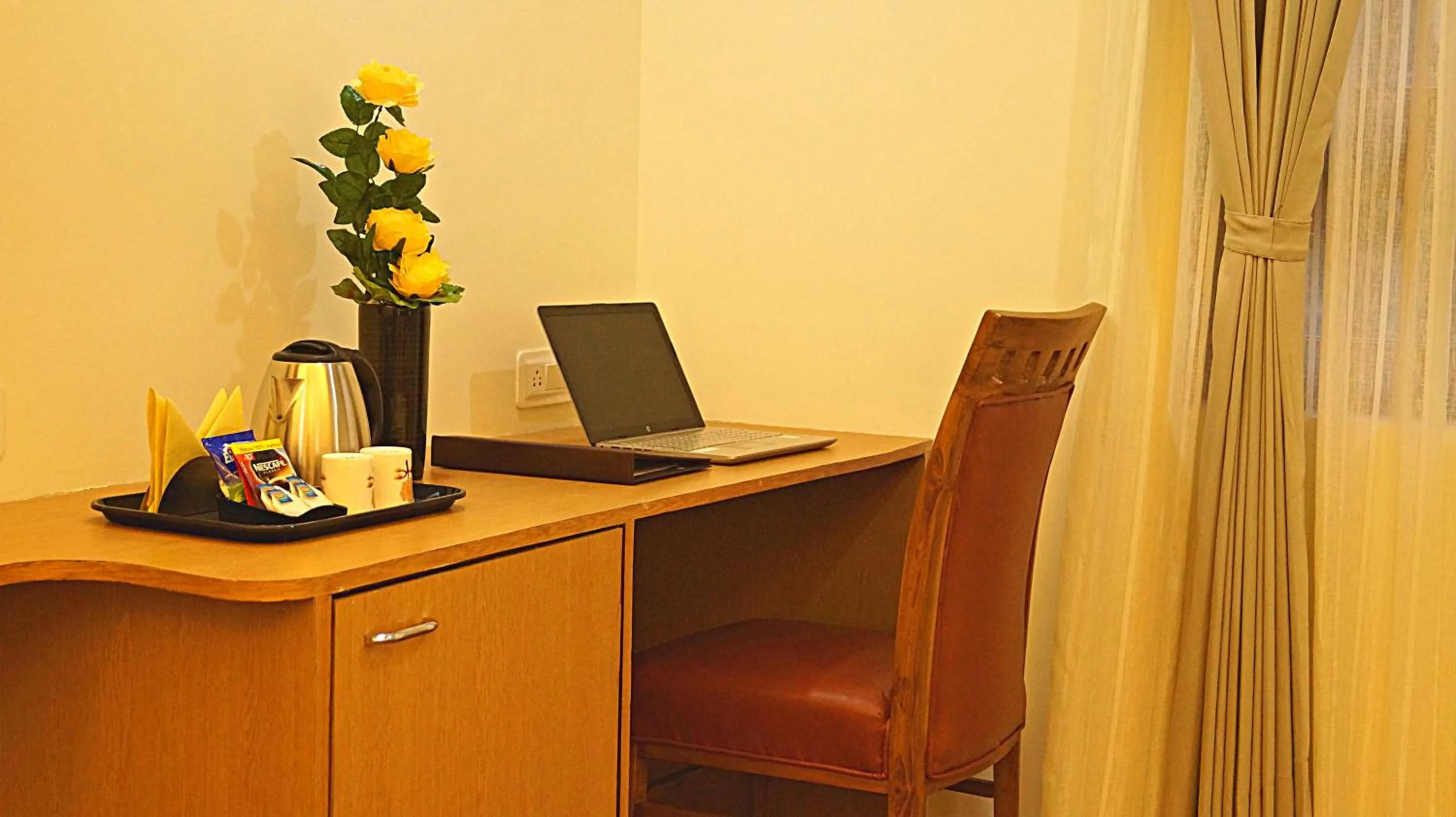 hair dresser in ShriGo Hotel Gangtok