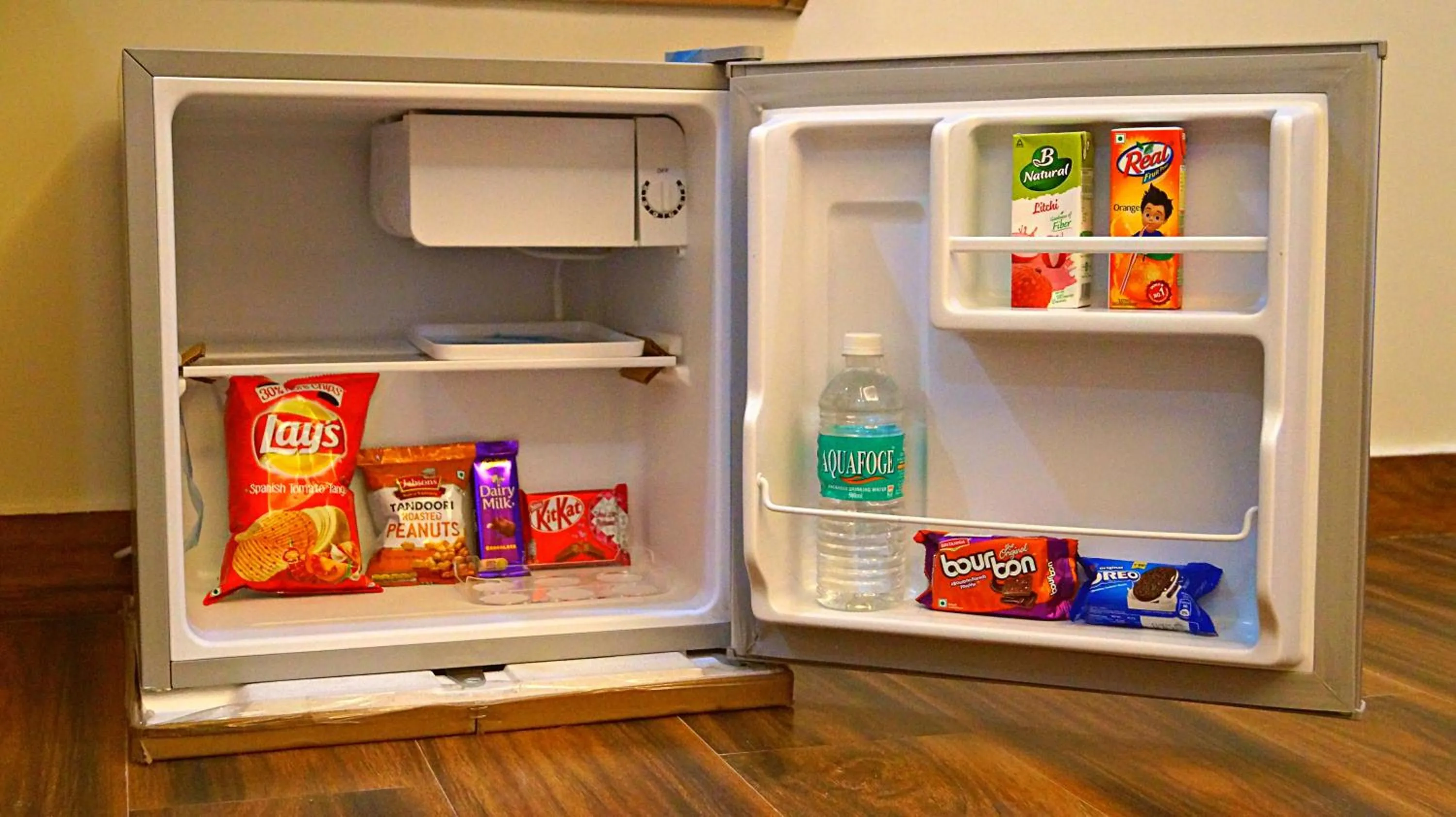 oven in ShriGo Hotel Gangtok