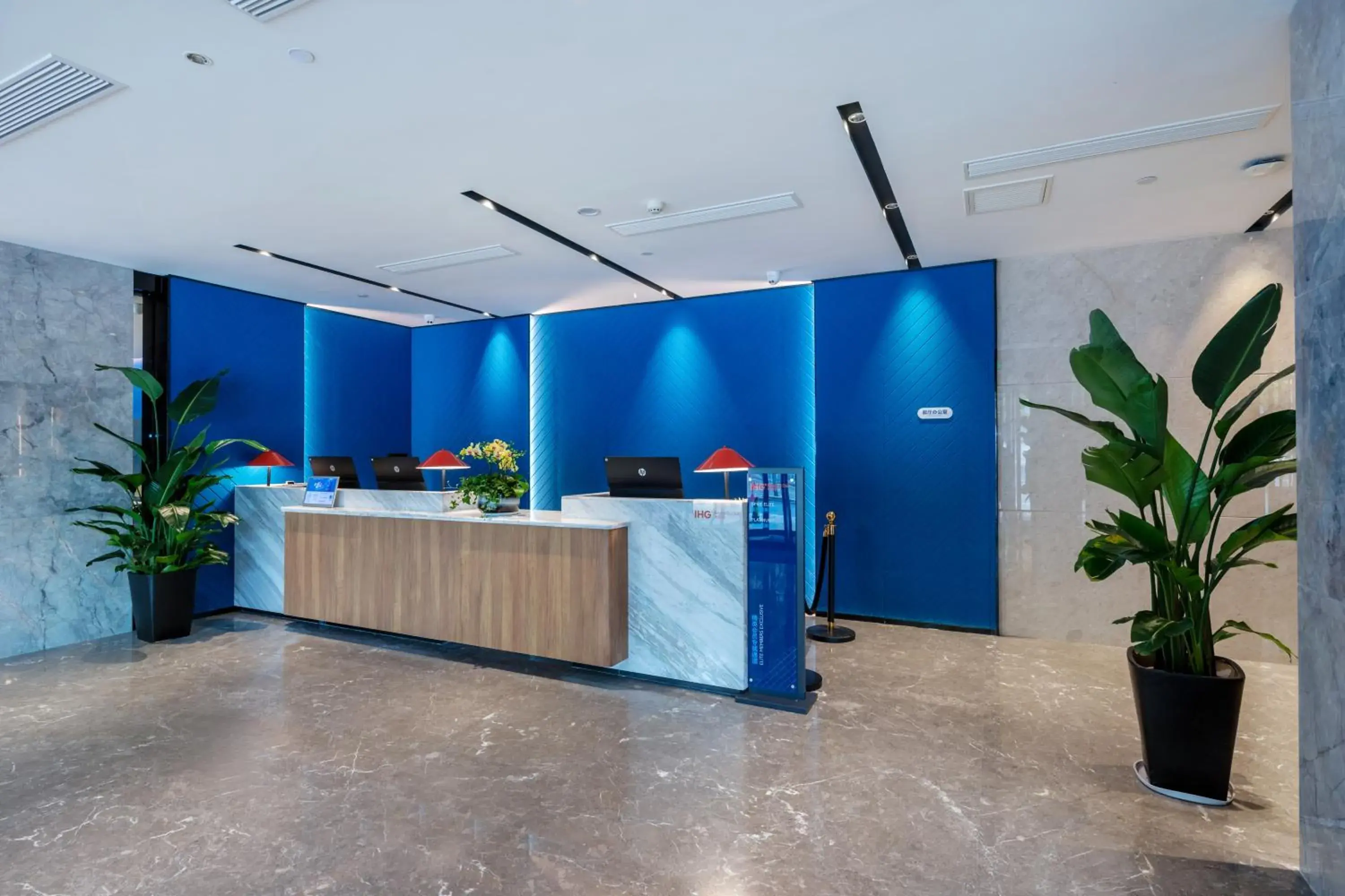 Lobby or reception in Holiday Inn Express Changsha Shengfu by IHG Lobby or reception in Holiday Inn Express Changsha Shengfu by IHG