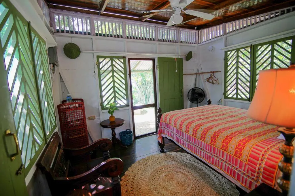 Photo of the whole room, Bed in Tingalaya's Retreat