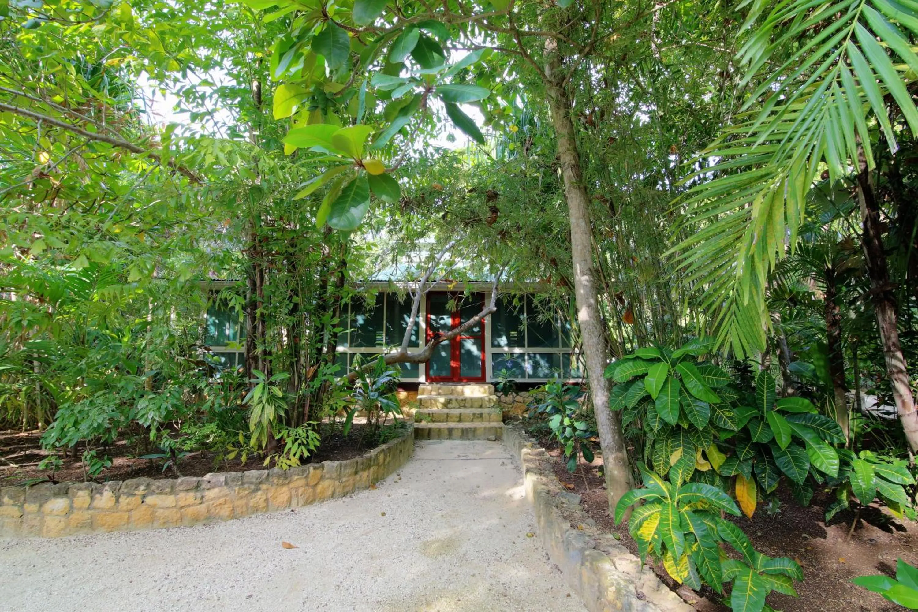 Facade/entrance in Tingalaya's Retreat