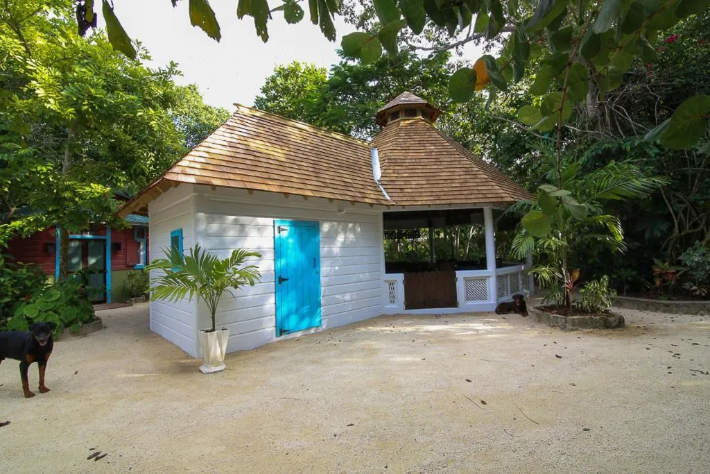 Property building in Tingalaya's Retreat