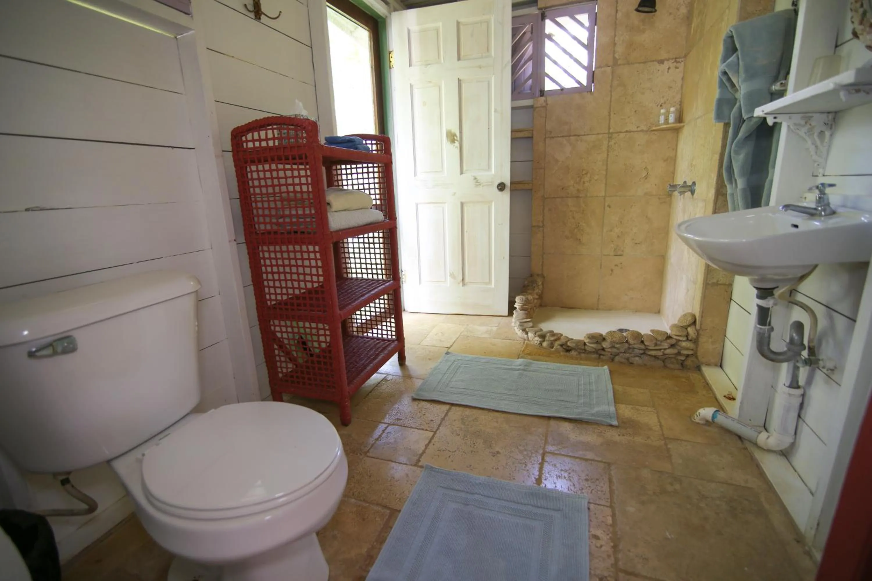 Bathroom in Tingalaya's Retreat