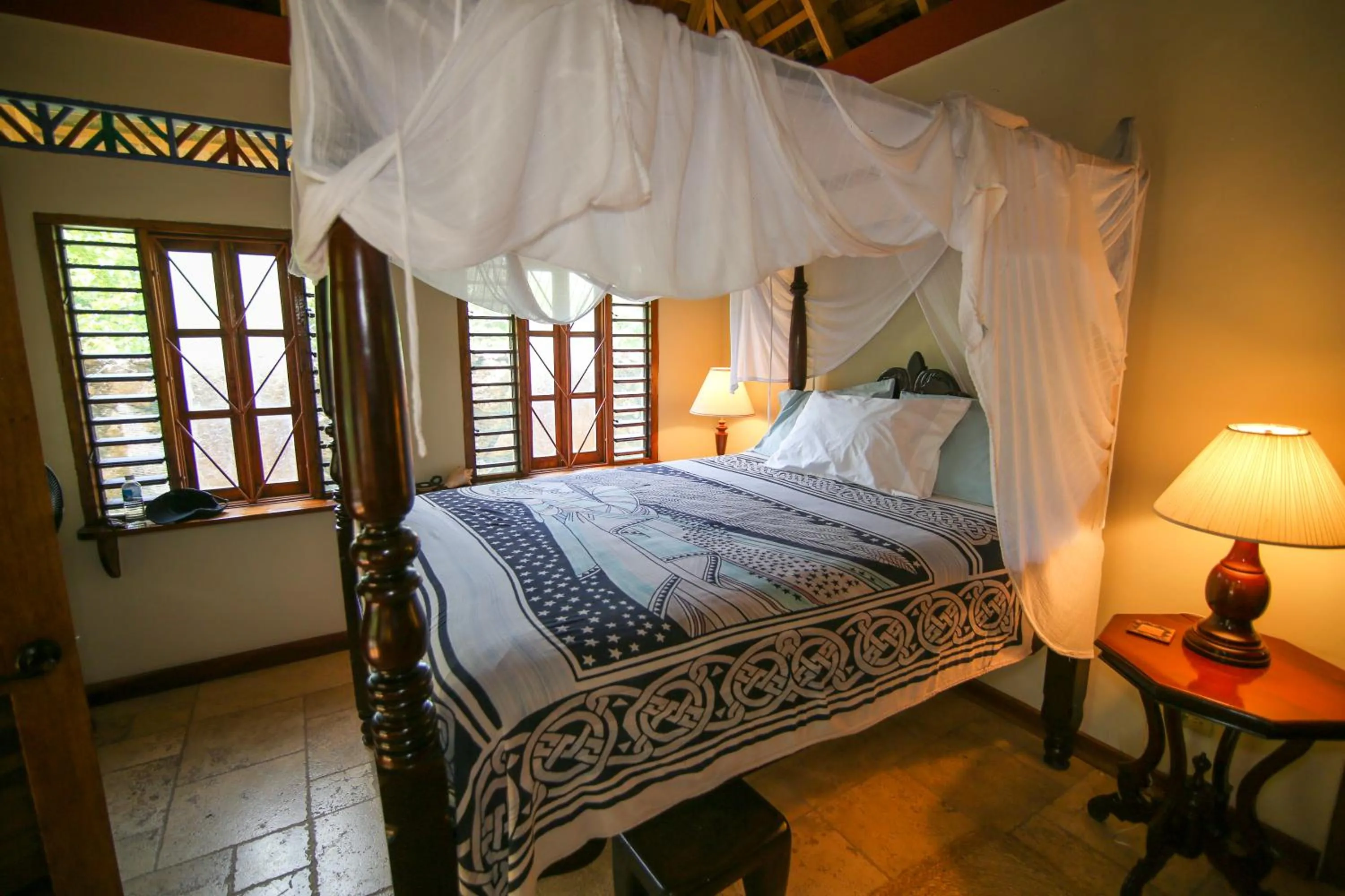 Photo of the whole room, Bed in Tingalaya's Retreat