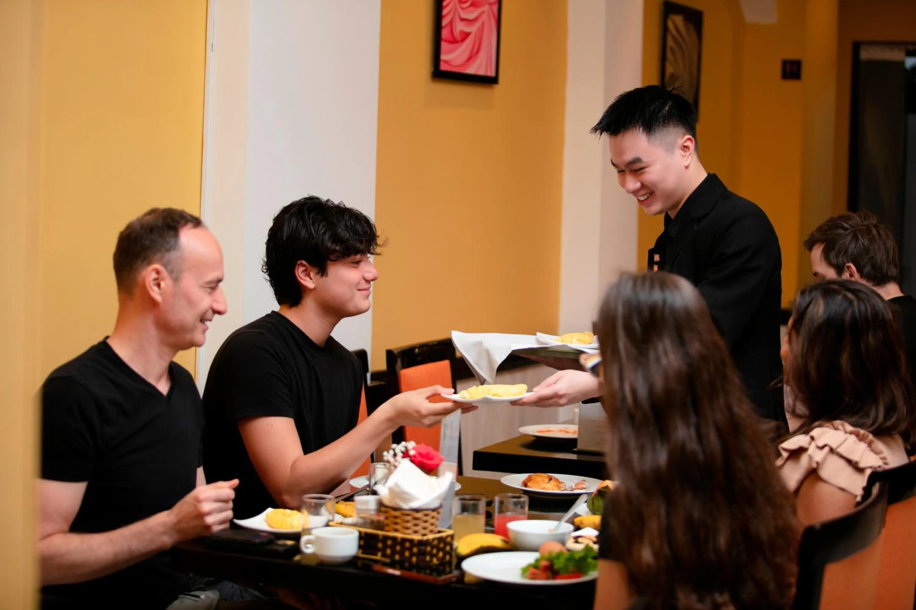 Restaurant/places to eat in Hanoi Harmonia Hotel & Spa