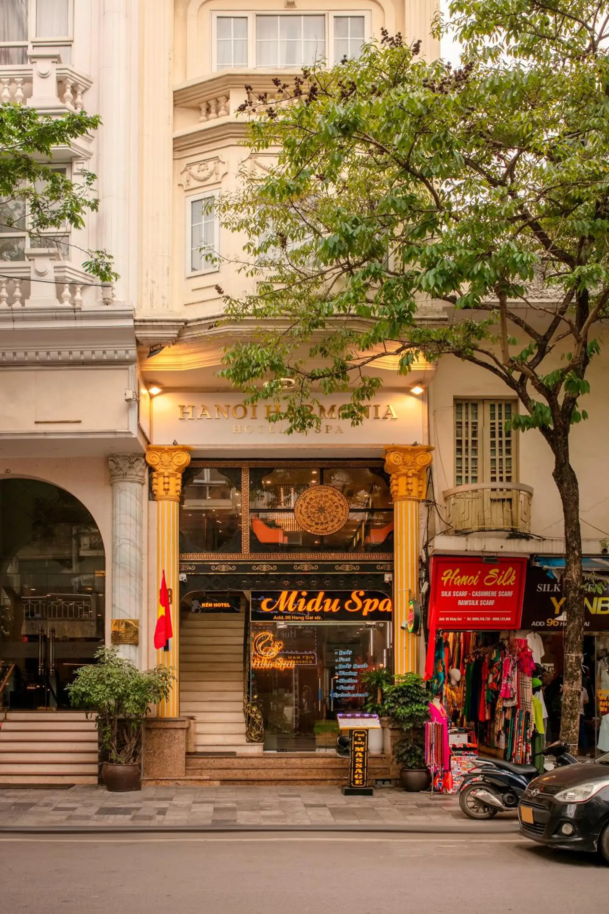 Property building in Hanoi Harmonia Hotel & Spa Property building in Hanoi Harmonia Hotel & Spa