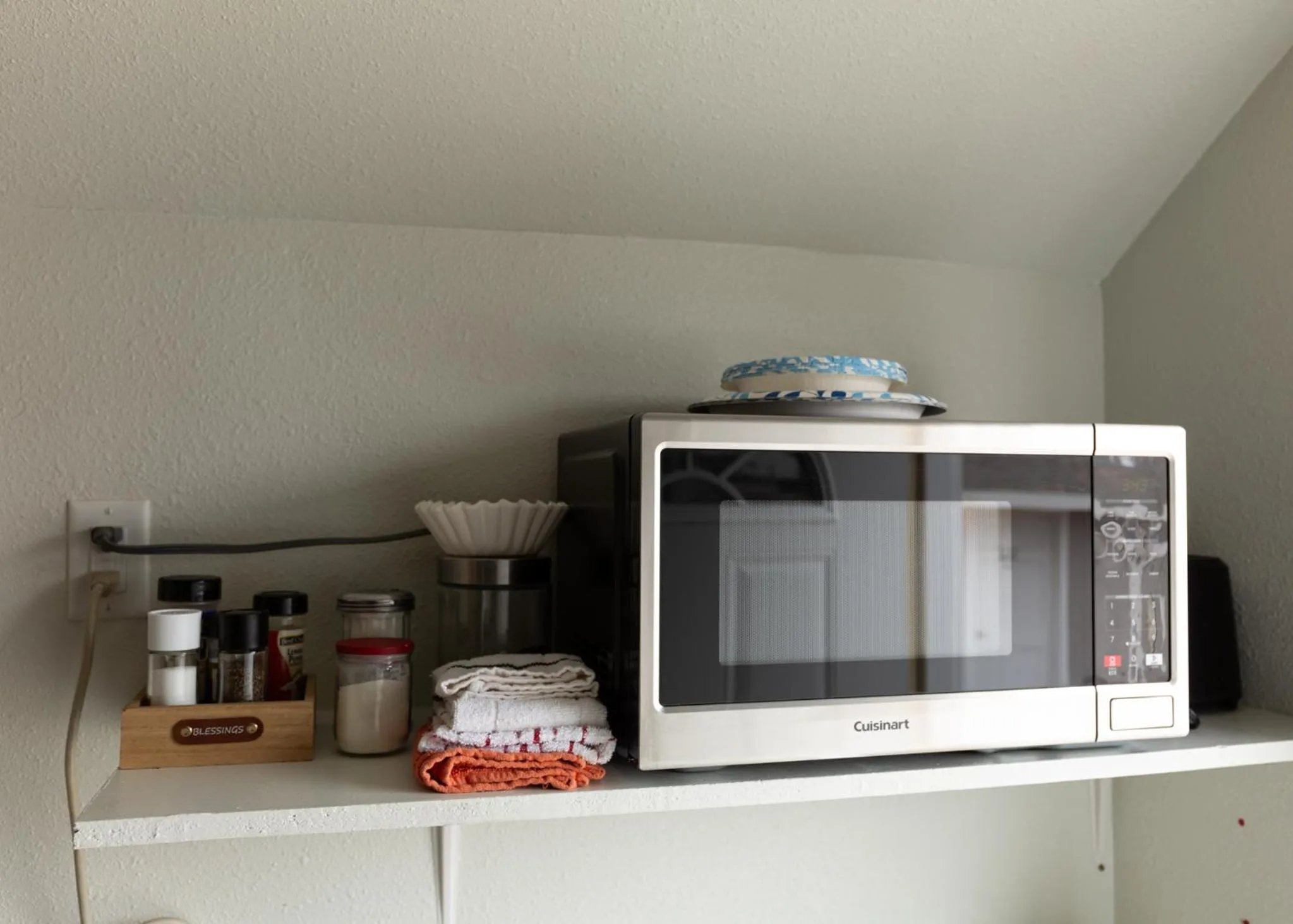 Coffee/tea facilities in East Side Motel & Cabins