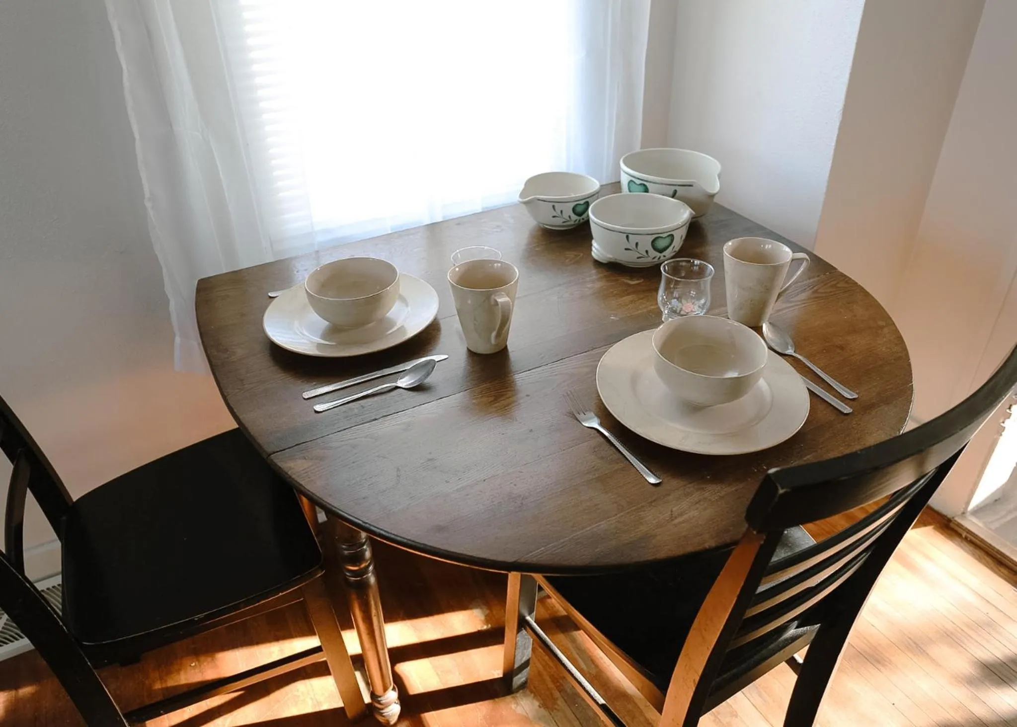 Dining area in East Side Motel & Cabins