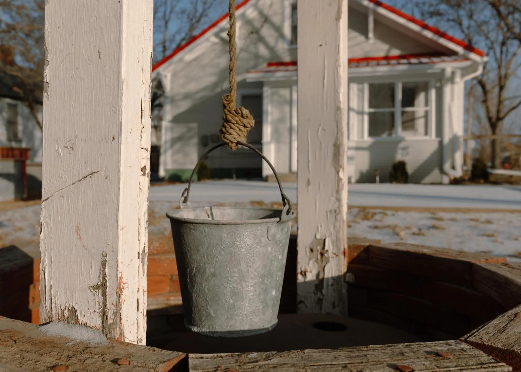 Property building in East Side Motel & Cabins